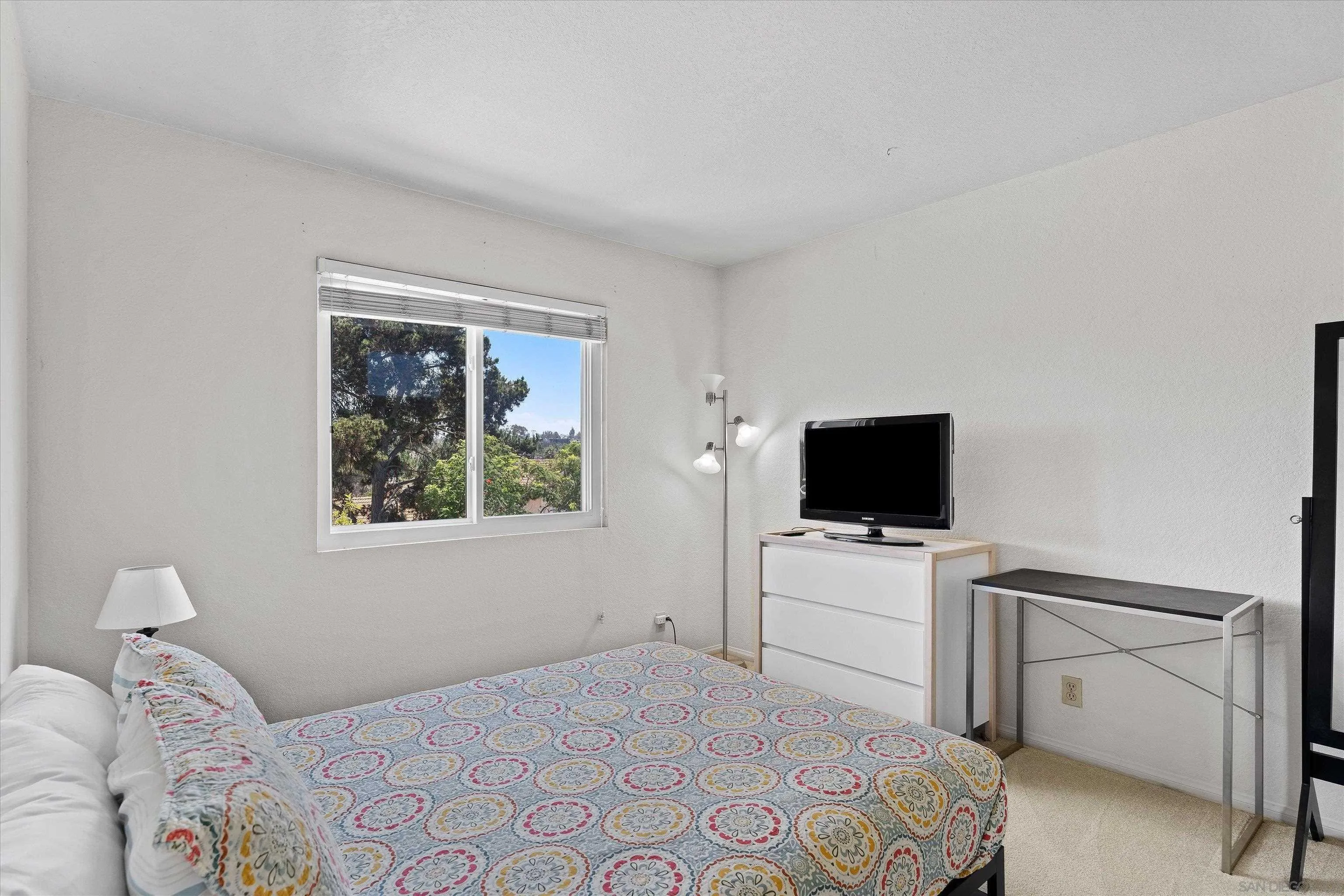 https://cdn.realtyfeed.com/cdn/127/260014601/dbf69e94b93ef507102e5409bac1f5b8.webp
