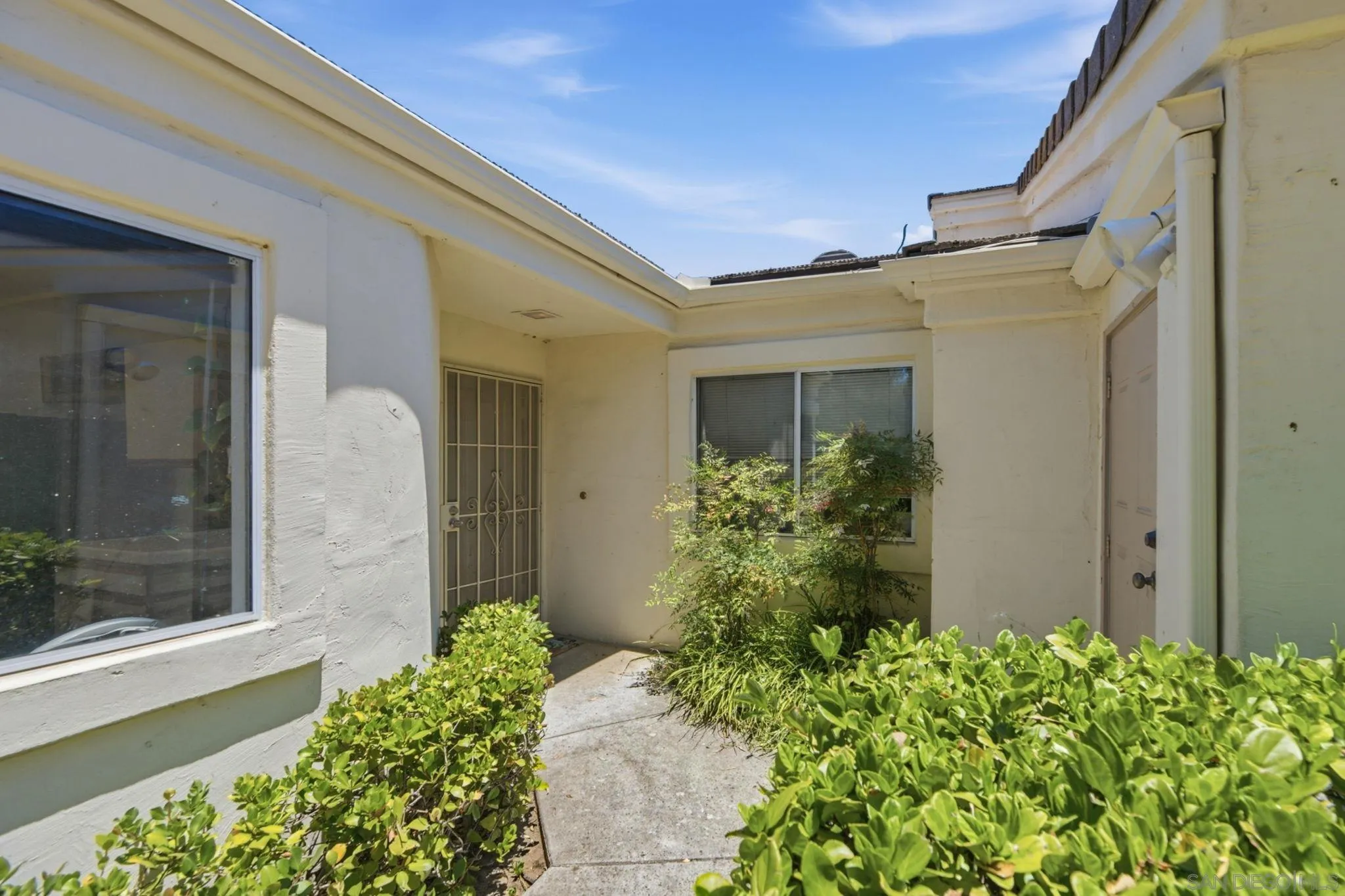 Photo #4: 260014602 Listing: Photo #4