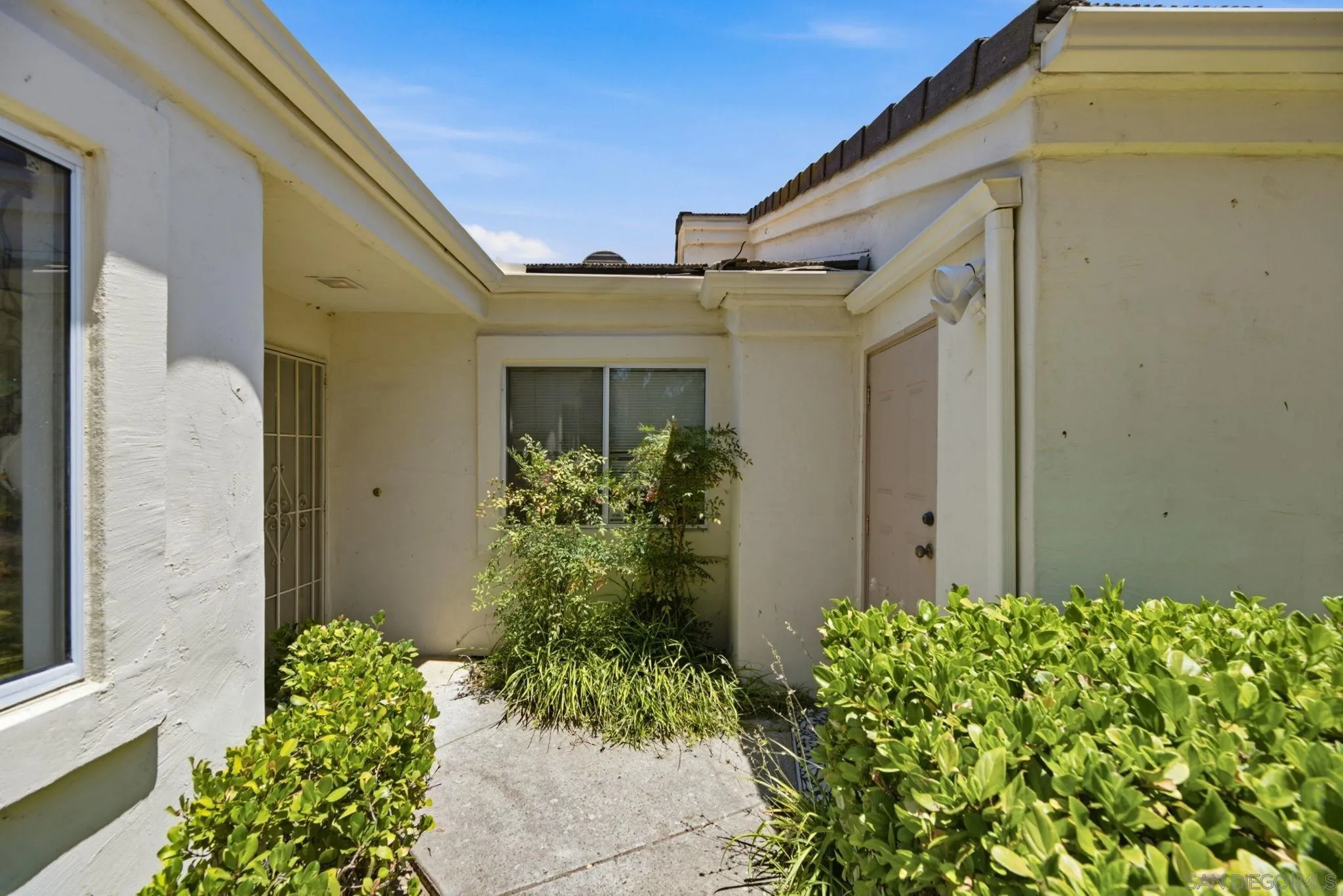 Photo #3: 260014602 Listing: Photo #3
