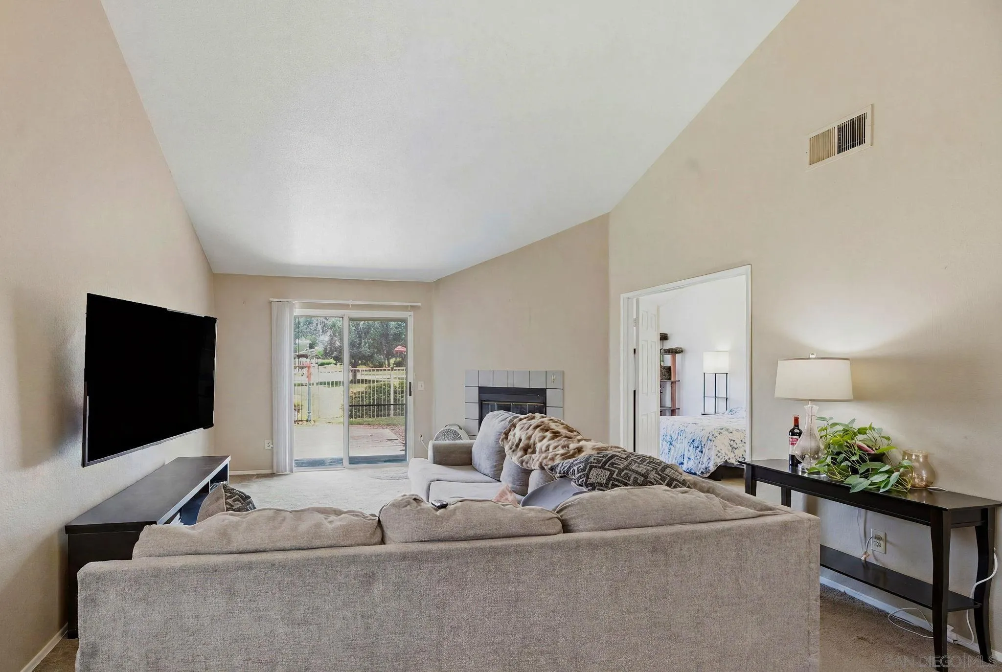 Photo #8: 260014602 Listing: Photo #8