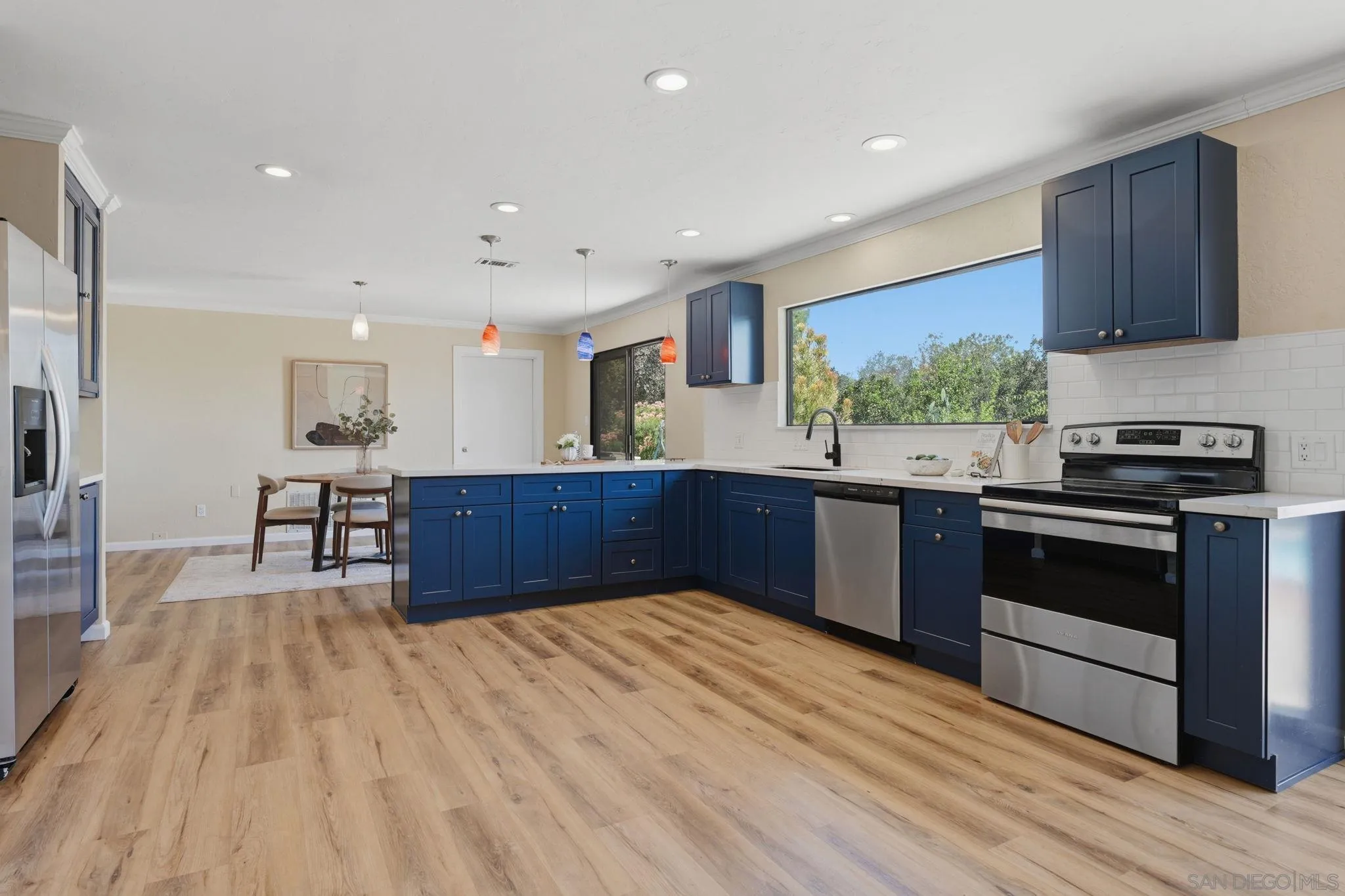 https://cdn.realtyfeed.com/cdn/127/260014603/1c43ed14fe6d460d83d8b98e2d22883e.webp