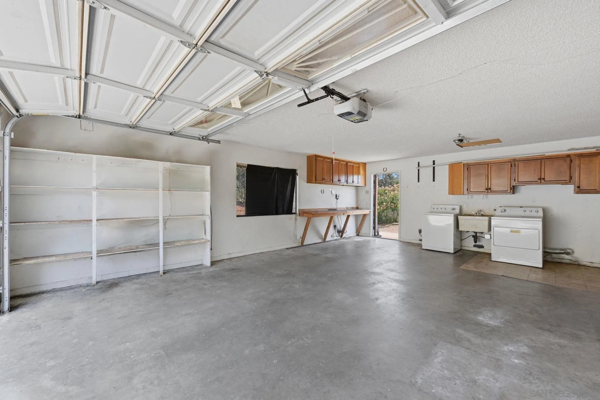 https://cdn.realtyfeed.com/cdn/127/260014603/471758b046e69b080576a3e0c0235832.webp