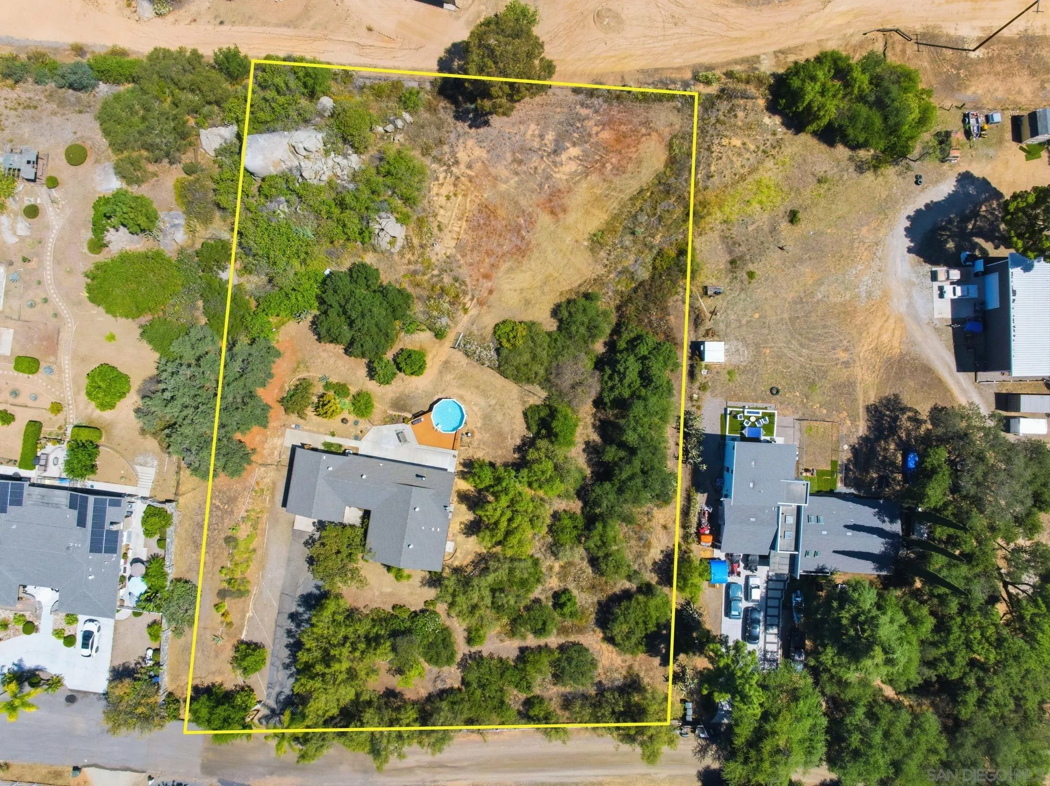 https://cdn.realtyfeed.com/cdn/127/260014603/5f5132cad92ae22ad092472d847bd0f5.webp