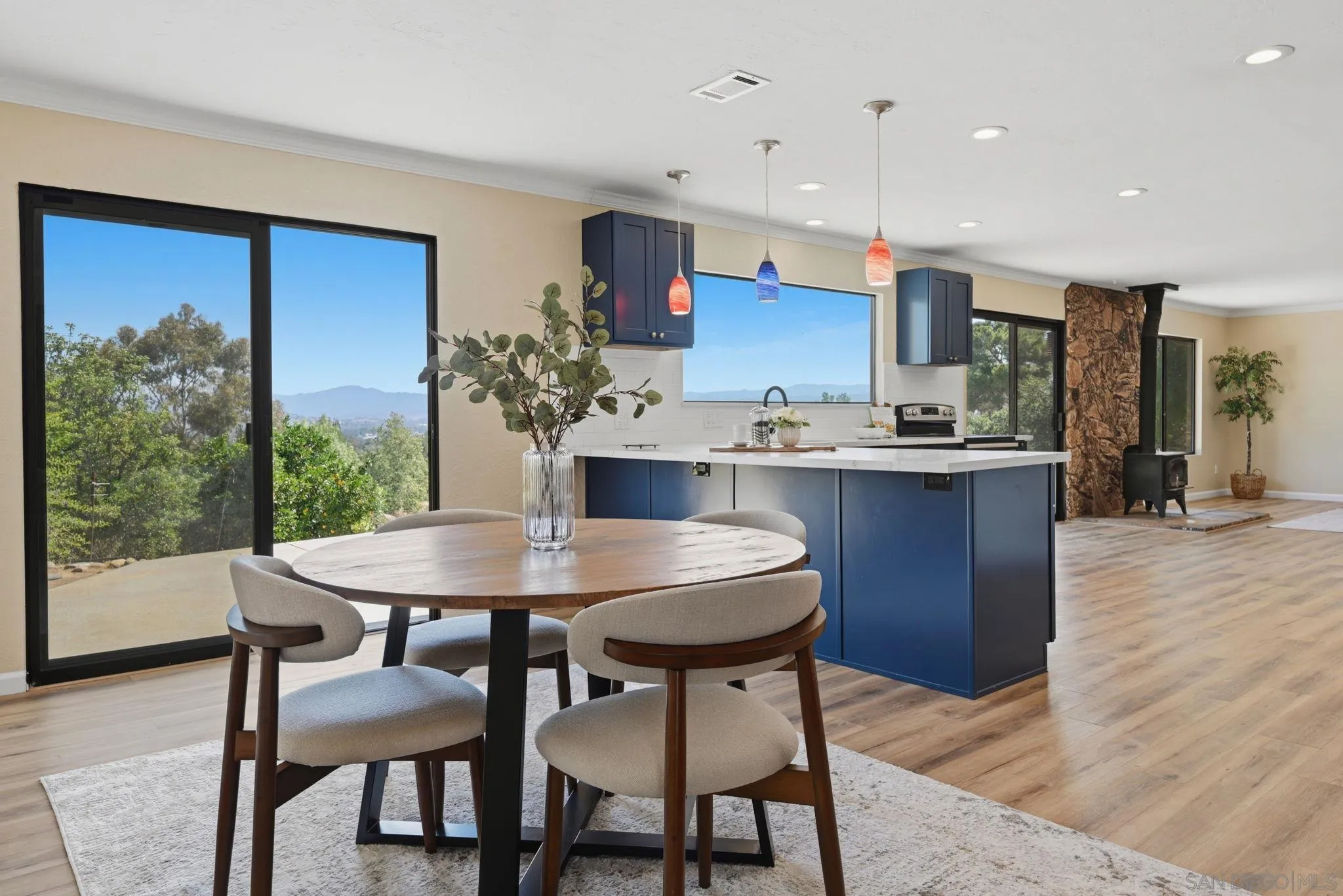 https://cdn.realtyfeed.com/cdn/127/260014603/679d05009d66c8a3d4b826f65eb1e2f5.webp