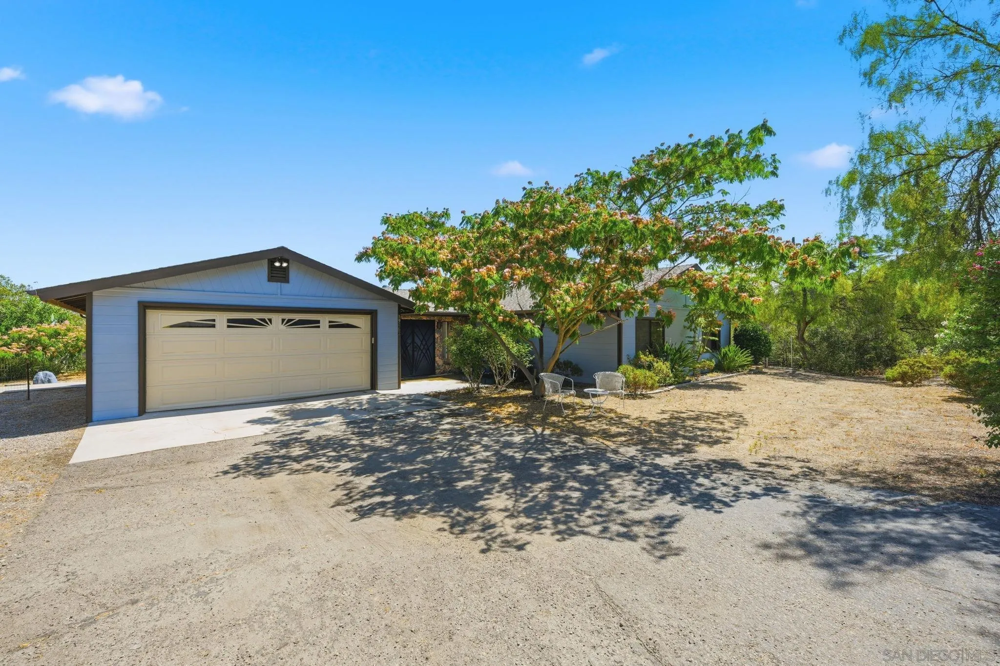 https://cdn.realtyfeed.com/cdn/127/260014603/82ebaa9fc670ed3c296da2fa2abdcdc3.webp