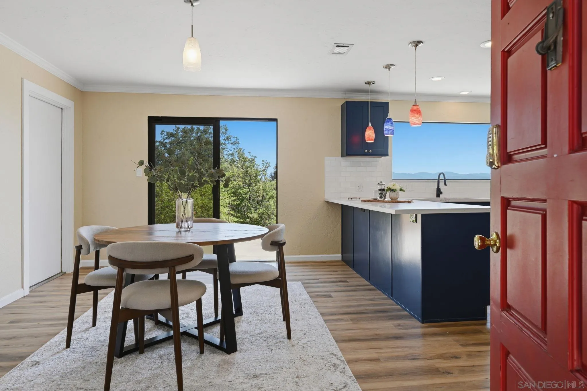 https://cdn.realtyfeed.com/cdn/127/260014603/889c46fdd6bf24253331652925057e35.webp