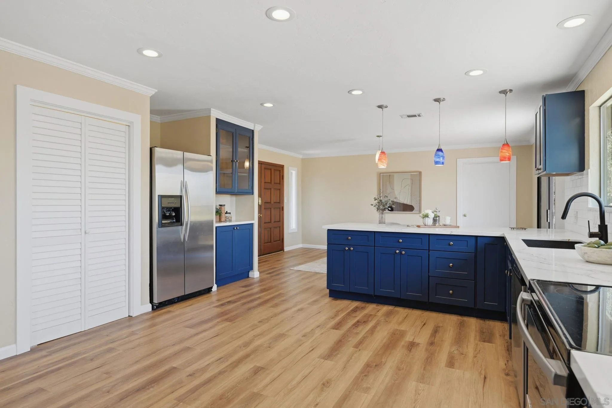 https://cdn.realtyfeed.com/cdn/127/260014603/c3249ce618522cecccc7be52b4832b3b.webp