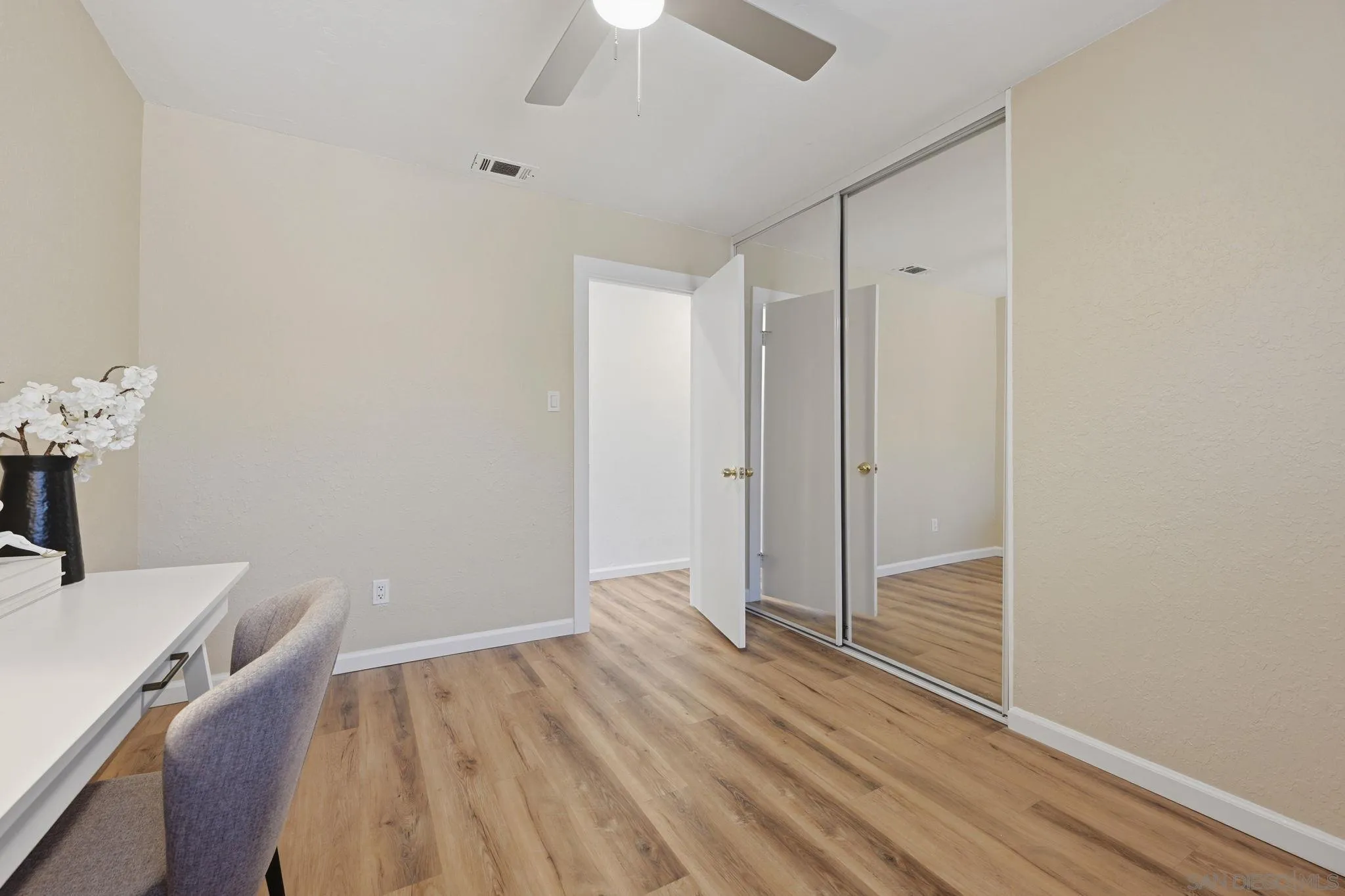 https://cdn.realtyfeed.com/cdn/127/260014603/e277e1c4b29c8346b6719d34d486ebe8.webp