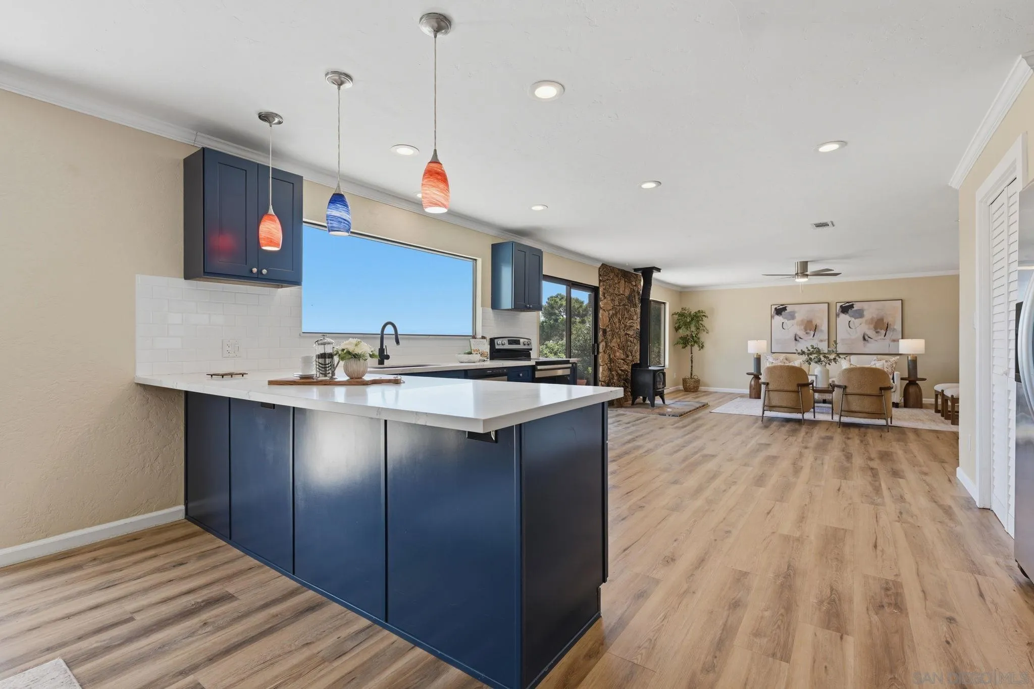 https://cdn.realtyfeed.com/cdn/127/260014603/ed7372f48d07d9738d5b604565a7e024.webp