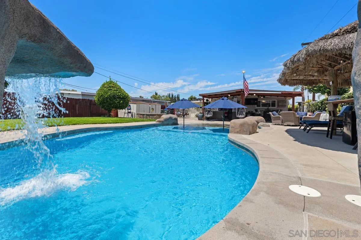https://cdn.realtyfeed.com/cdn/127/260014608/43eecf2059ddcda0bb318750796b10c7.webp