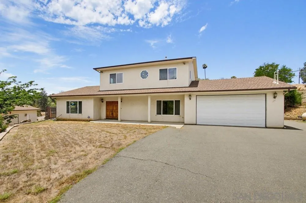 https://cdn.realtyfeed.com/cdn/127/260014612/073fee868e0dc19bbe9e95576df84f2c.webp