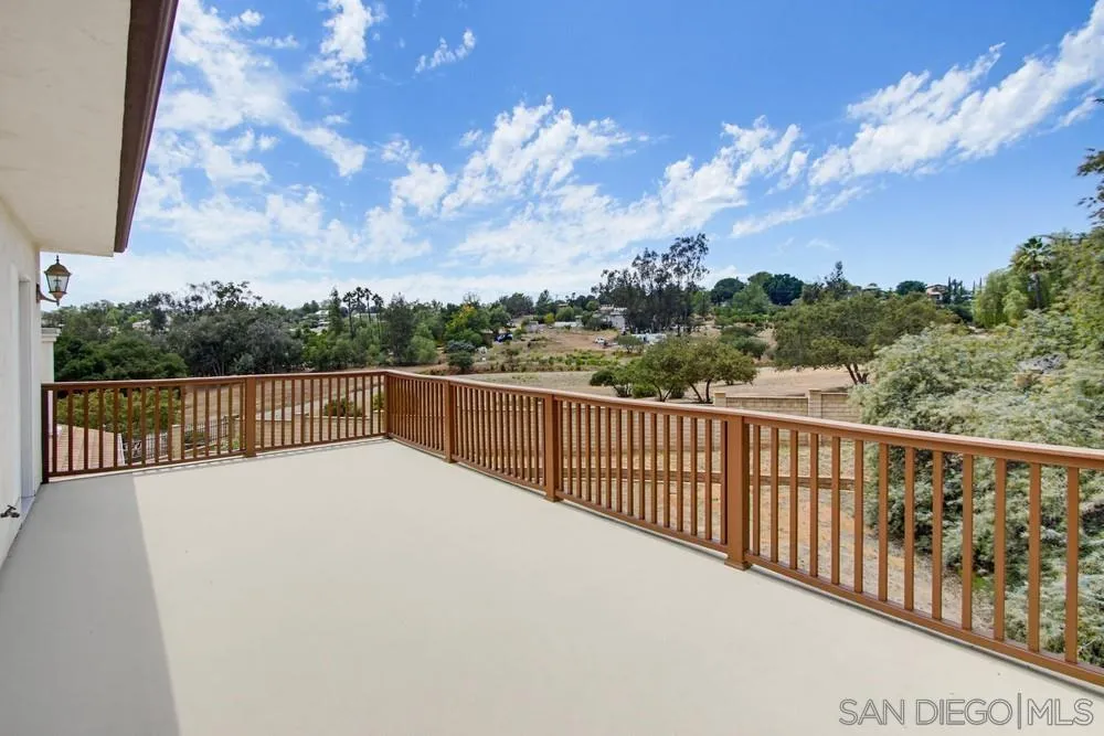 https://cdn.realtyfeed.com/cdn/127/260014612/1e42e904277abbdf94d586f5784d0055.webp