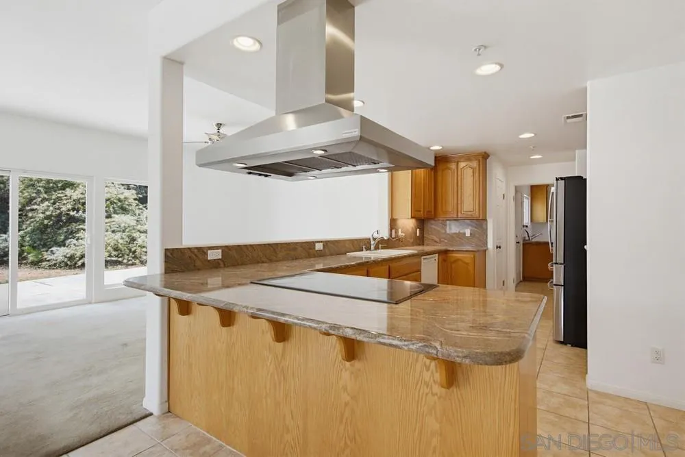 https://cdn.realtyfeed.com/cdn/127/260014612/674da64e306726d798f2a82af1e65516.webp
