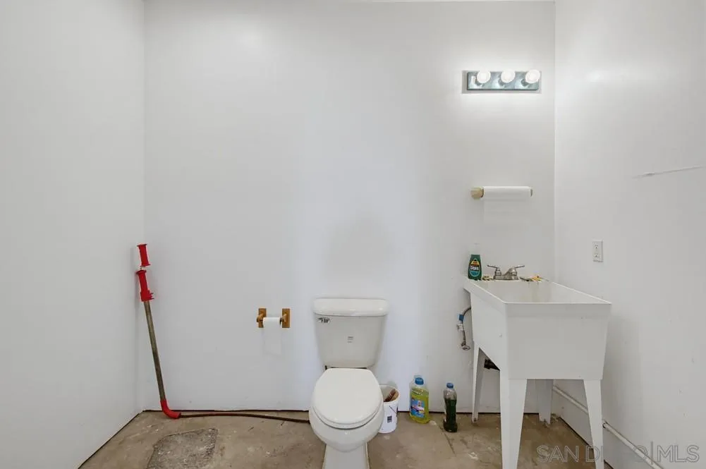 https://cdn.realtyfeed.com/cdn/127/260014612/75481d363515c6011a514a8d91b8e476.webp