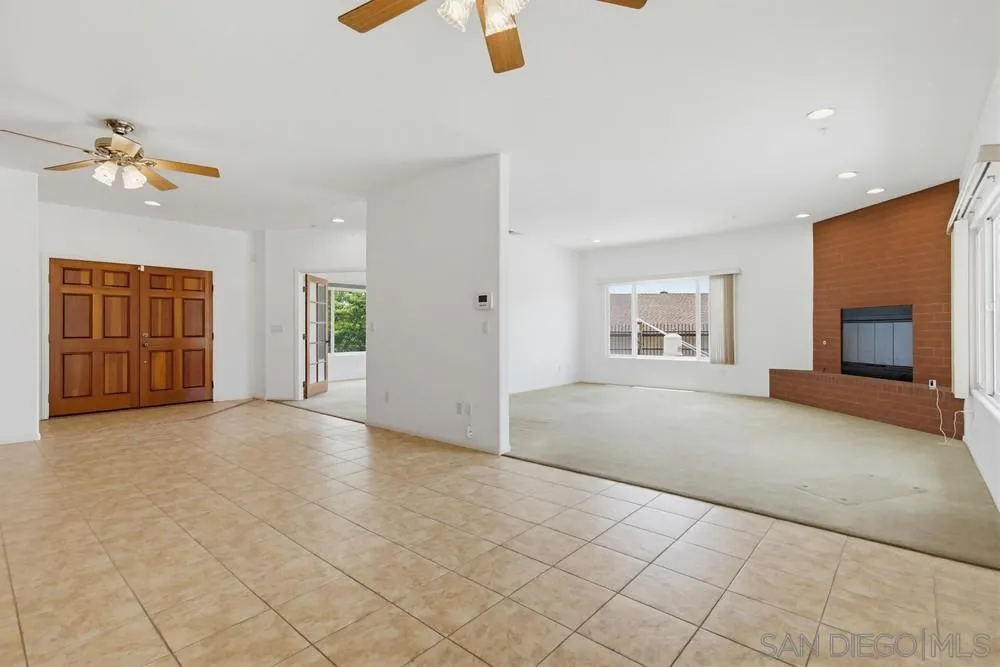https://cdn.realtyfeed.com/cdn/127/260014612/ad6fba87e8b009c4fb37fb0656dbdf39.webp