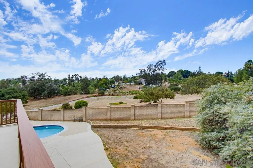 https://cdn.realtyfeed.com/cdn/127/260014612/b1df7c8417b7bcd215825fd47dacfb8e.webp