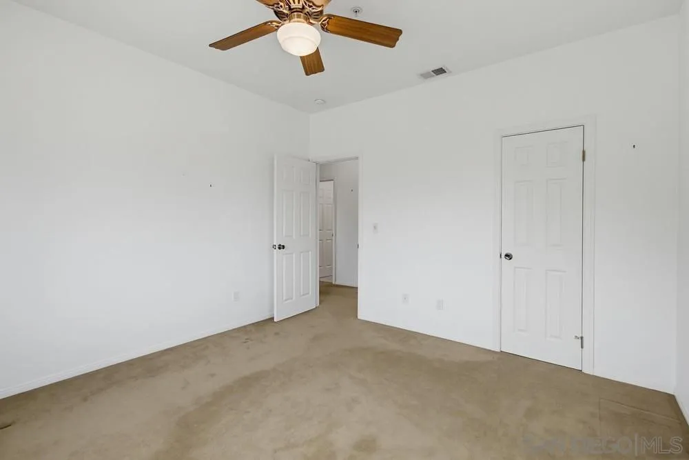 https://cdn.realtyfeed.com/cdn/127/260014612/c9d95e76476f35d8eca8e70ea39bd03d.webp