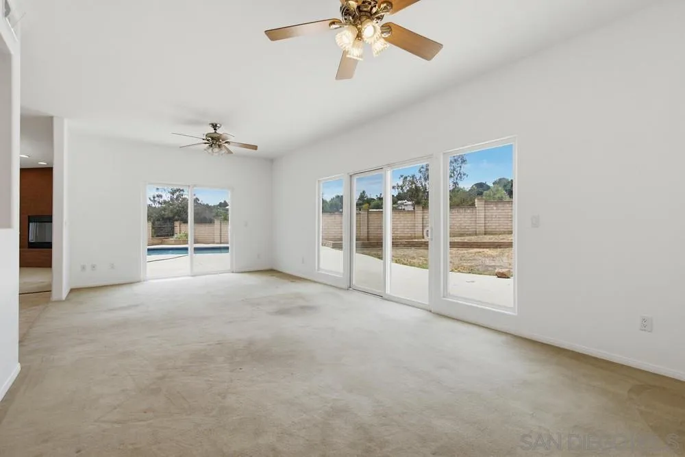 https://cdn.realtyfeed.com/cdn/127/260014612/d1d010b18f5846c58ad775eeea14ce63.webp