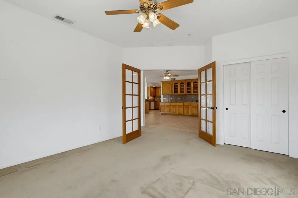 https://cdn.realtyfeed.com/cdn/127/260014612/ec4d888d91c7fbf9295968d844ade54b.webp
