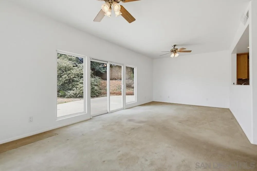 https://cdn.realtyfeed.com/cdn/127/260014612/f26acfbc66165367c6e6e81842af4910.webp