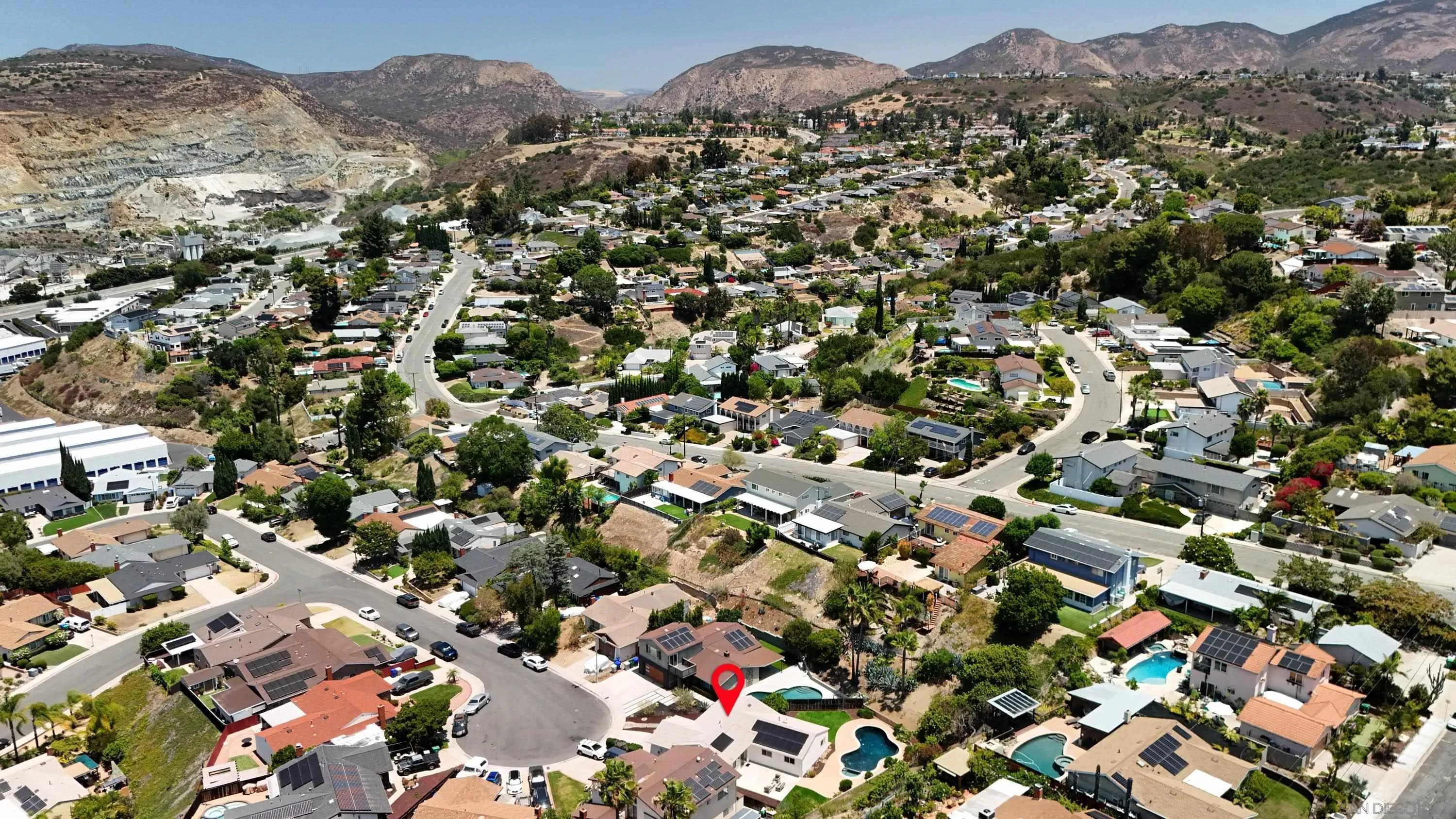 https://cdn.realtyfeed.com/cdn/127/260014618/33555f377f7eaf615141149c7a03ba2f.webp