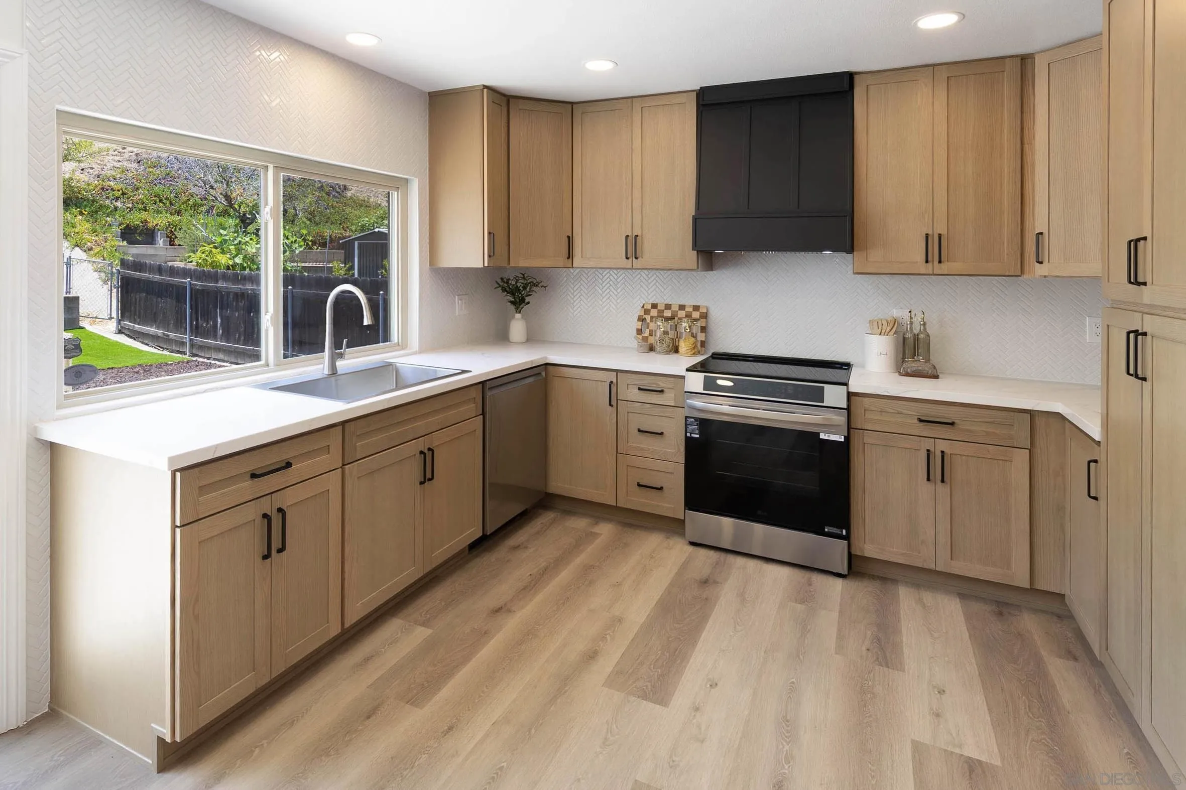 https://cdn.realtyfeed.com/cdn/127/260014618/5336fe8ffba2a864466d48a225c60d8e.webp