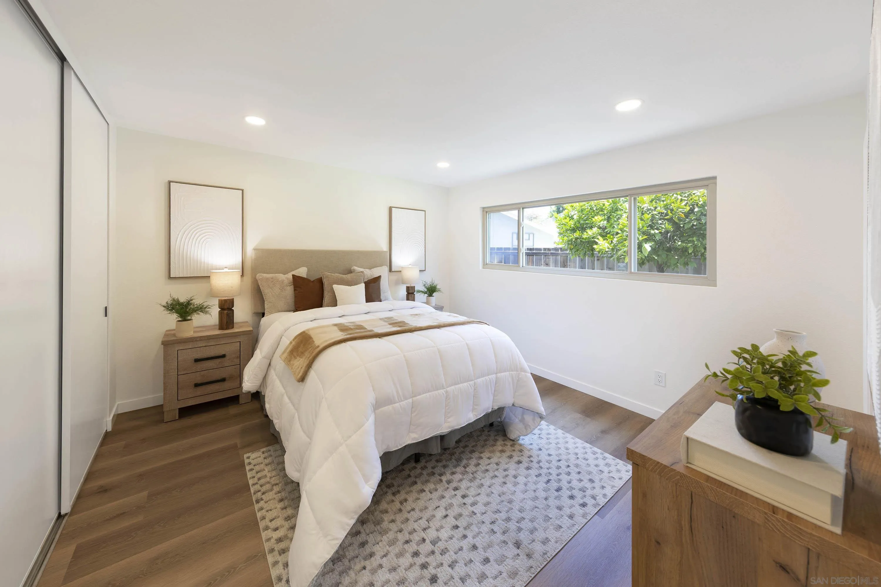 https://cdn.realtyfeed.com/cdn/127/260014618/77bc9c023be17d66aa4cf94d5a560472.webp