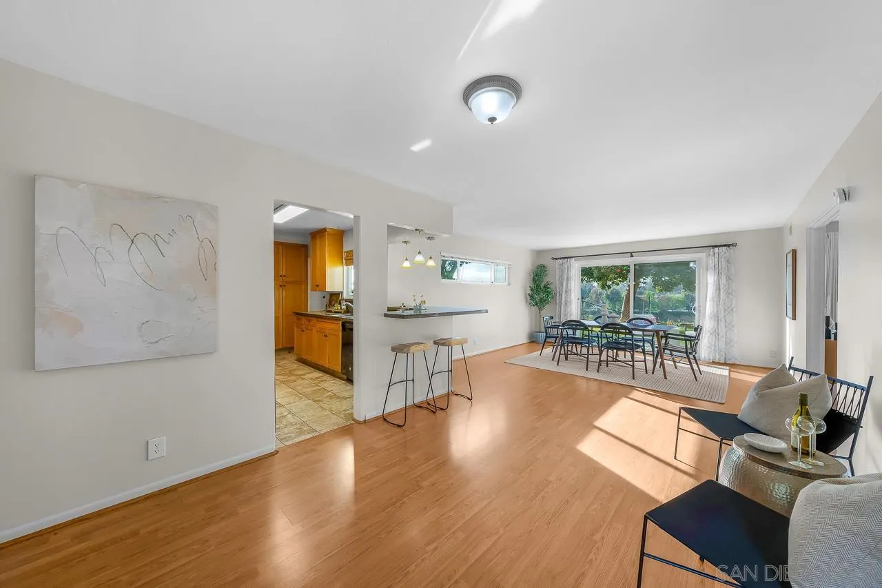 https://cdn.realtyfeed.com/cdn/127/260014624/3b7b846ae8339a1414f9d7cec1b10bd5.webp