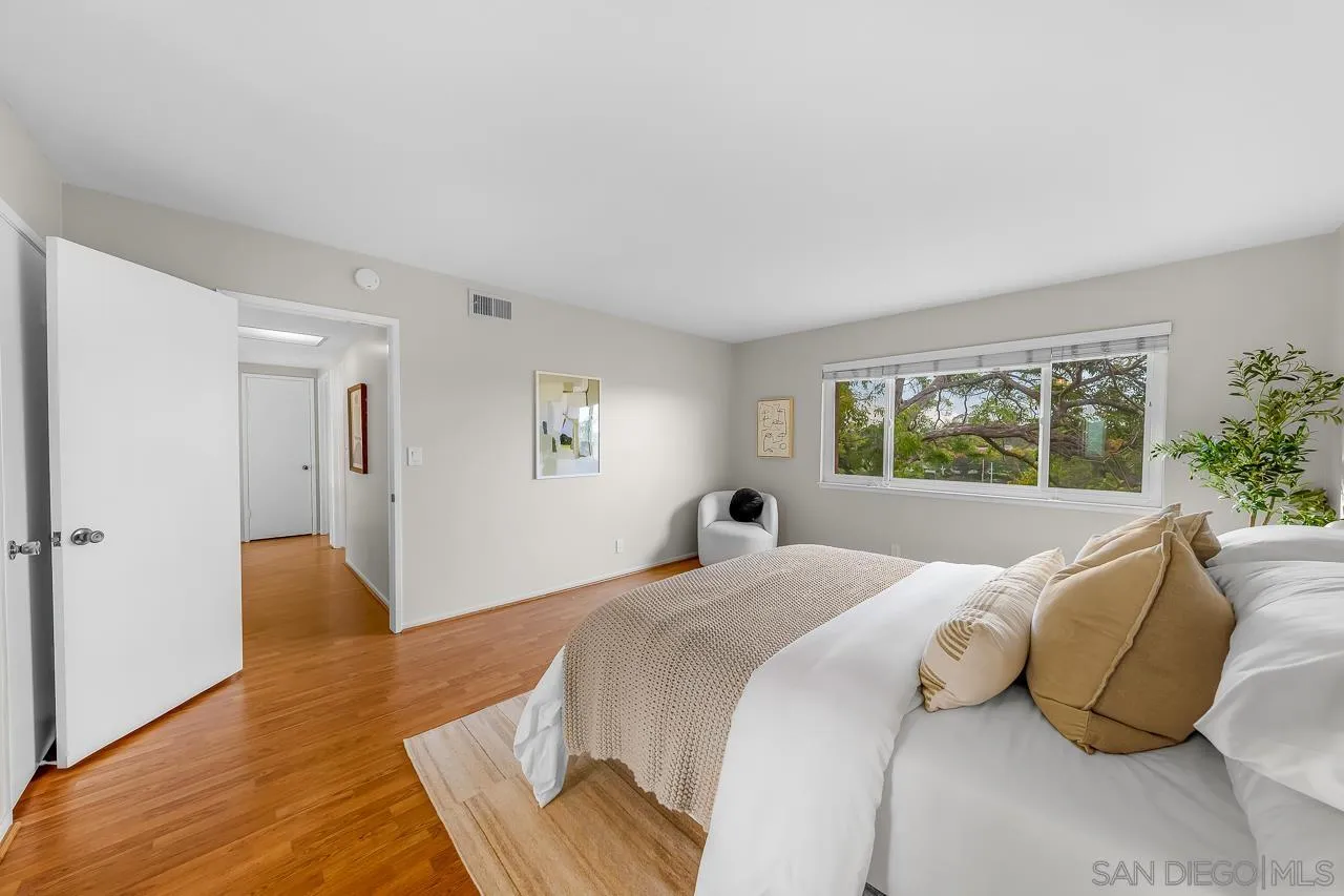 https://cdn.realtyfeed.com/cdn/127/260014624/6eb7340fac6bc407f0151306e19608f7.webp