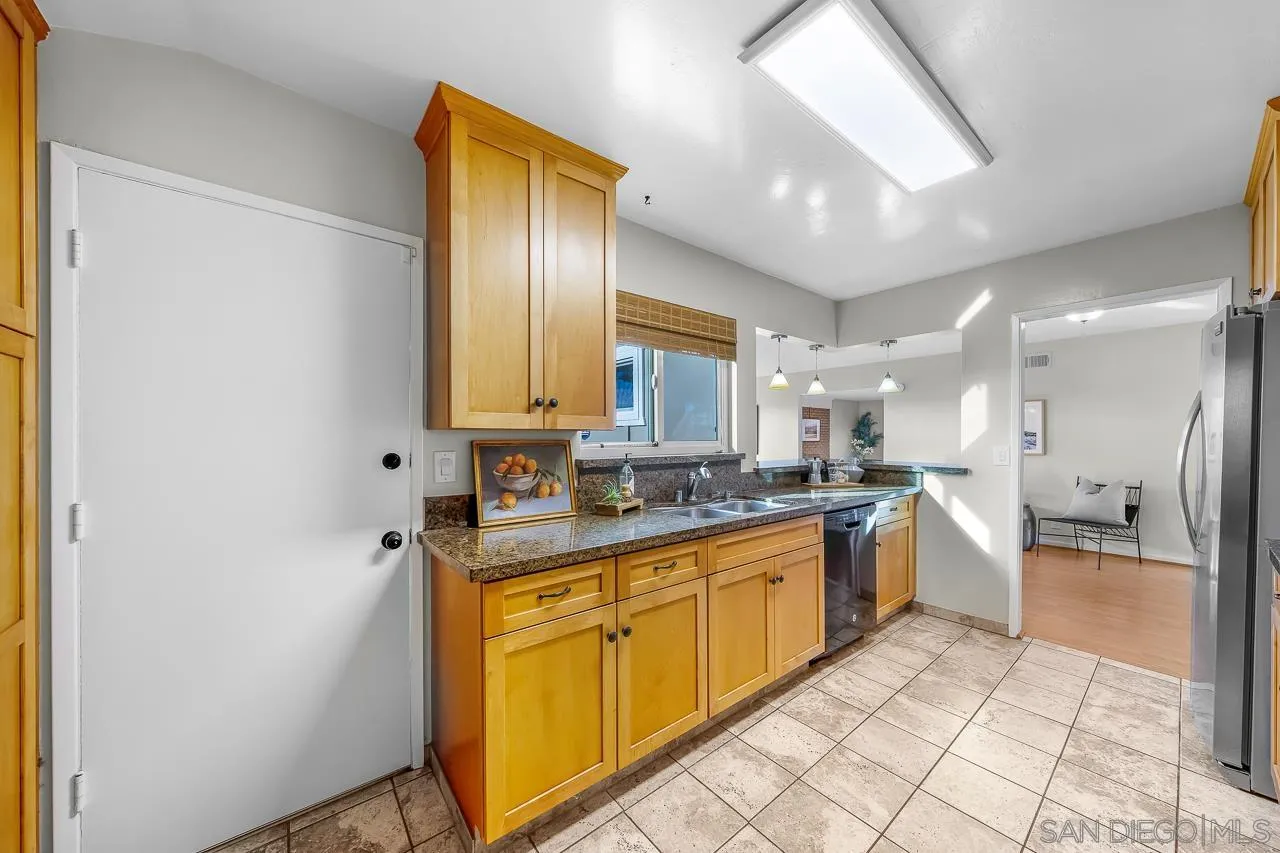 https://cdn.realtyfeed.com/cdn/127/260014624/978d7e6241e13f62ff169210575ac271.webp