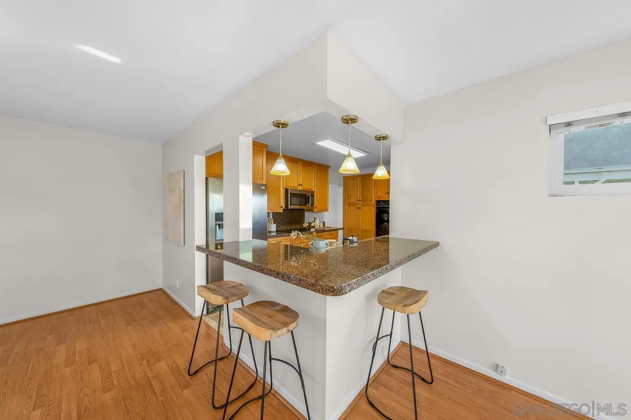 https://cdn.realtyfeed.com/cdn/127/260014624/d4cced64087f7ad09ca1eb613c31d436.webp