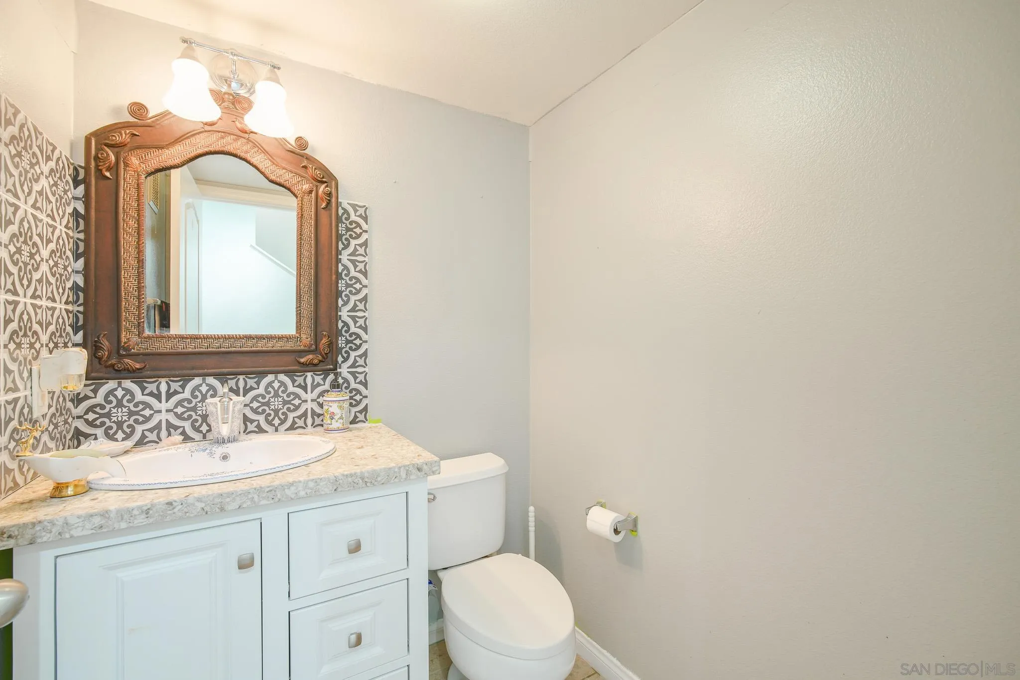Photo #14: 260014625 Listing: Photo #14