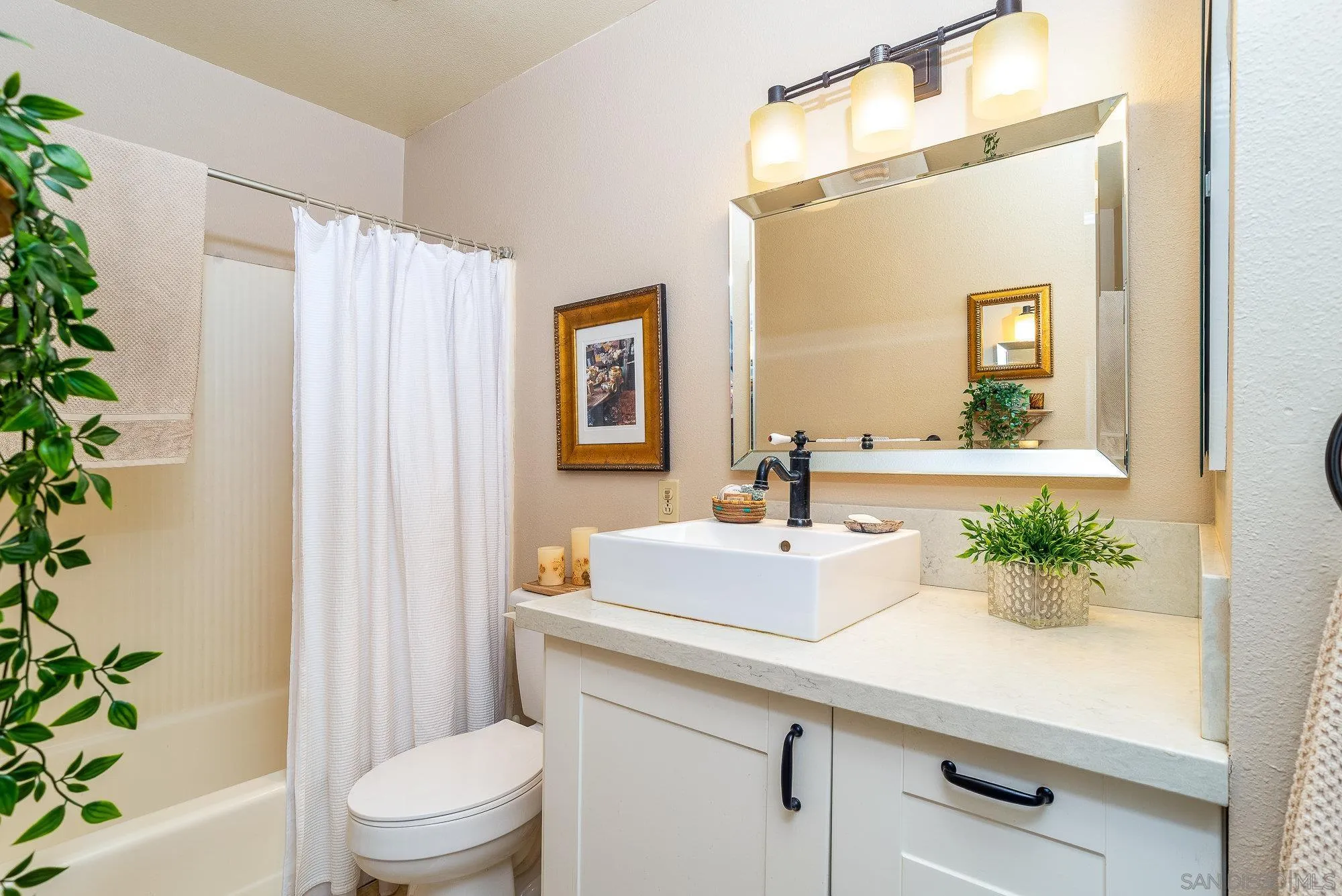 Photo #12: 260014628 Listing: Photo #12