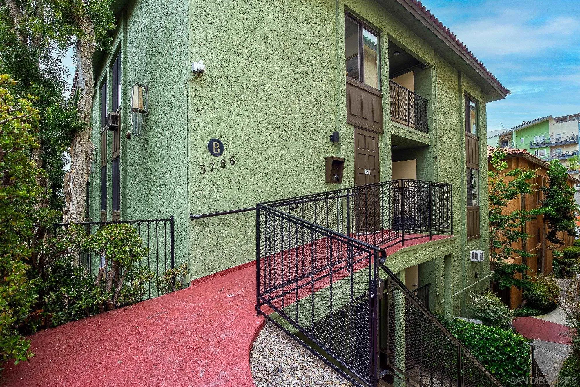 Photo #2: 260014628 Listing: Photo #2