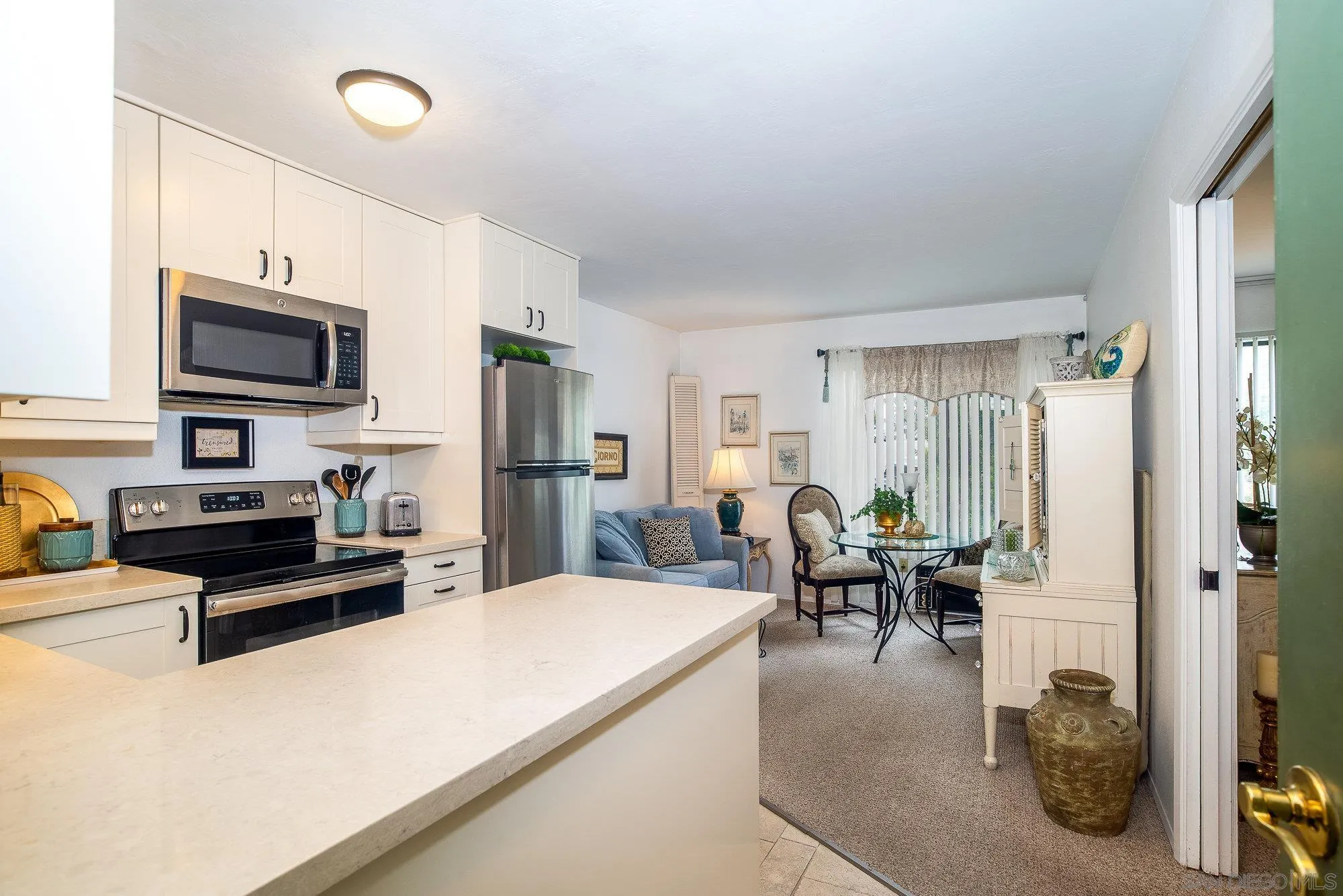 Photo #3: 260014628 Listing: Photo #3