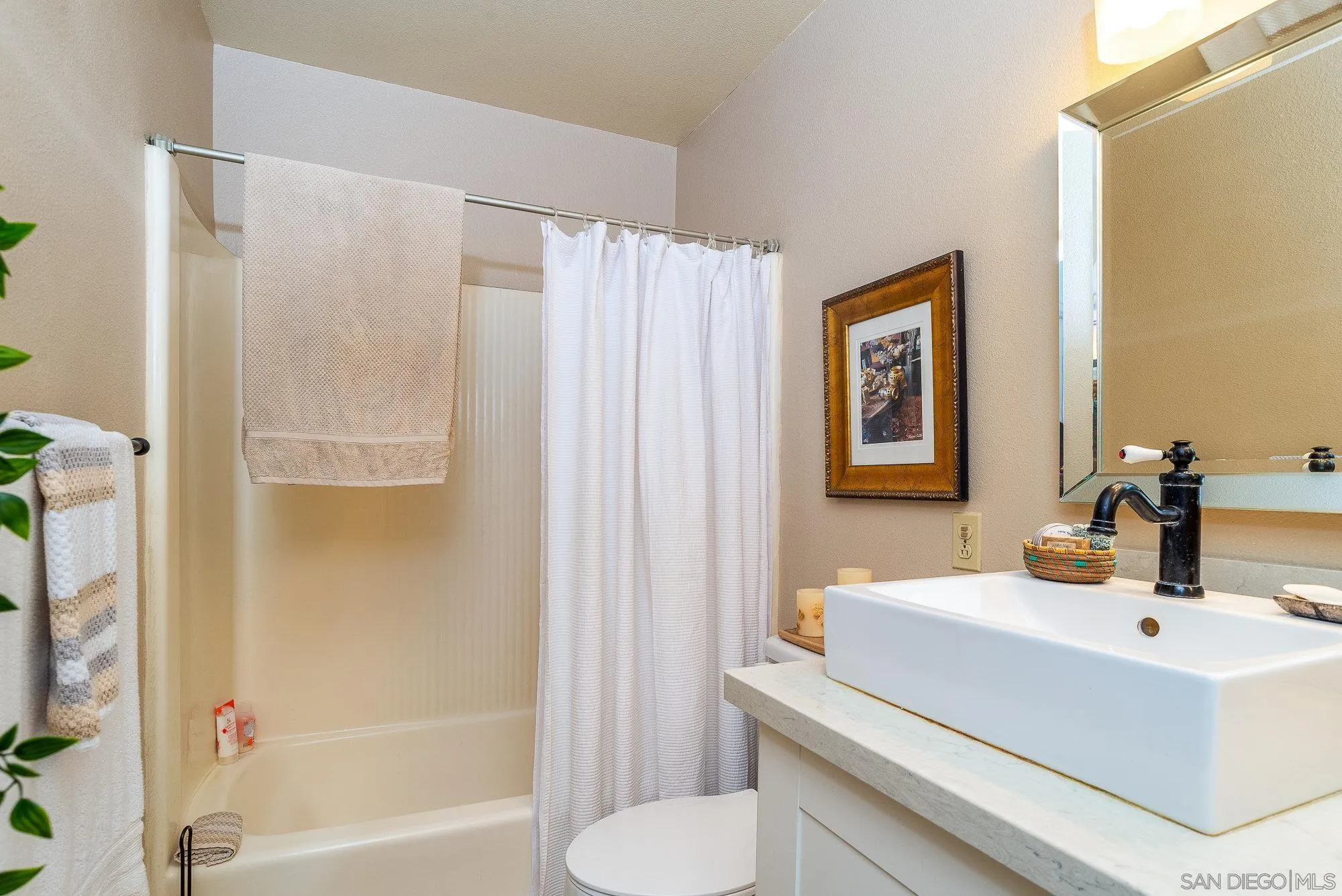 Photo #13: 260014628 Listing: Photo #13