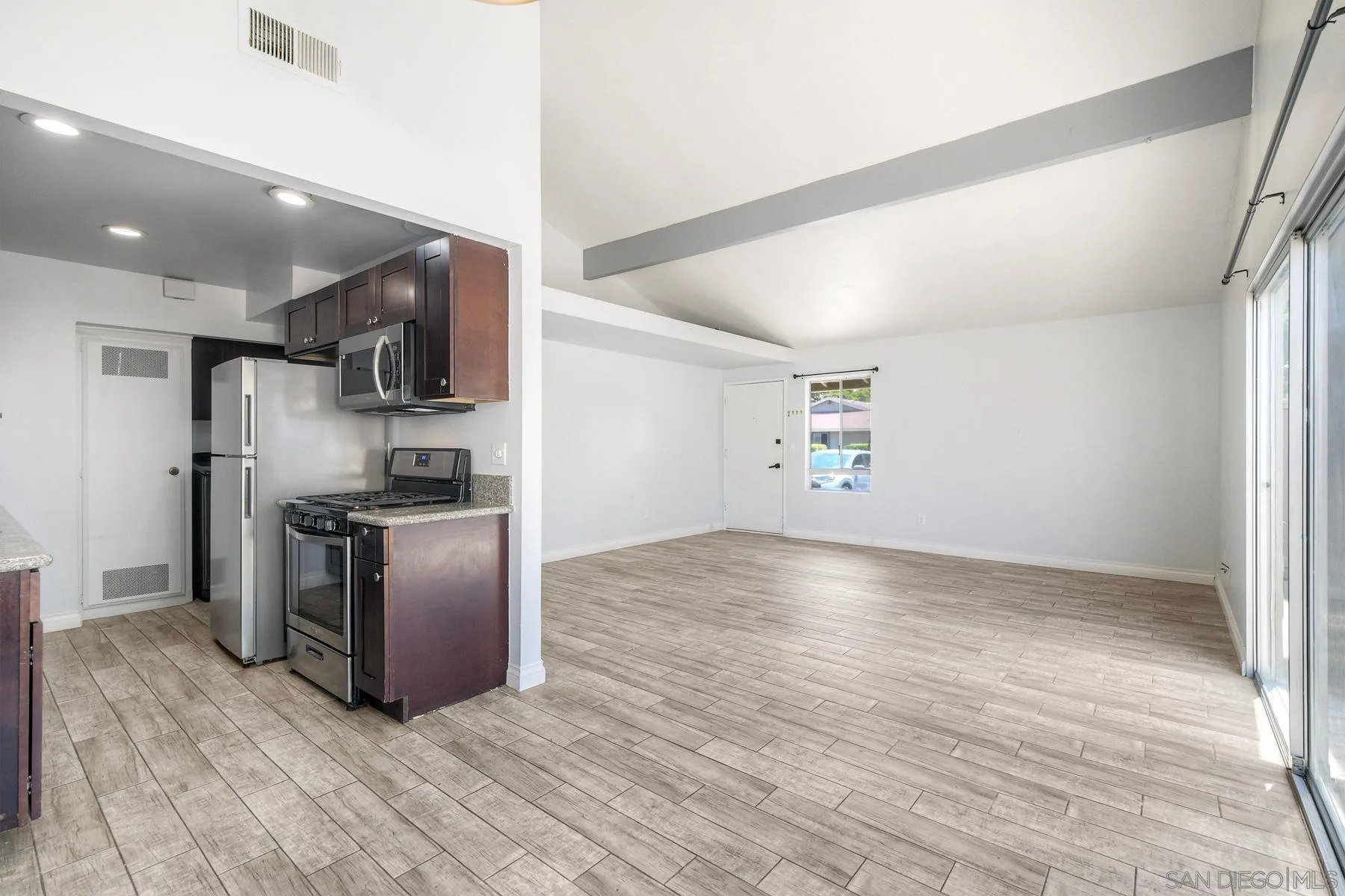 Photo #9: 260014634 Listing: Photo #9