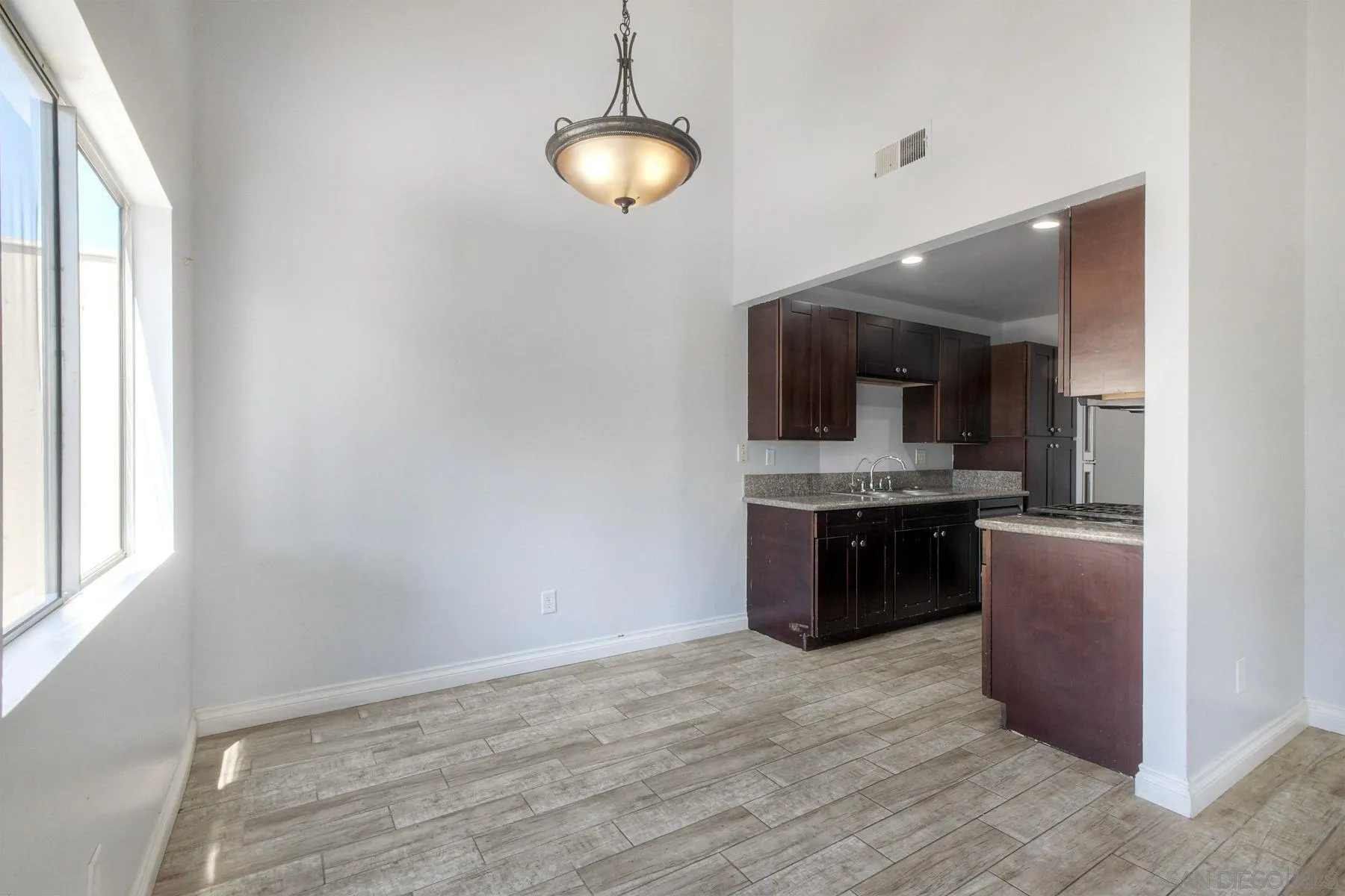 Photo #8: 260014634 Listing: Photo #8
