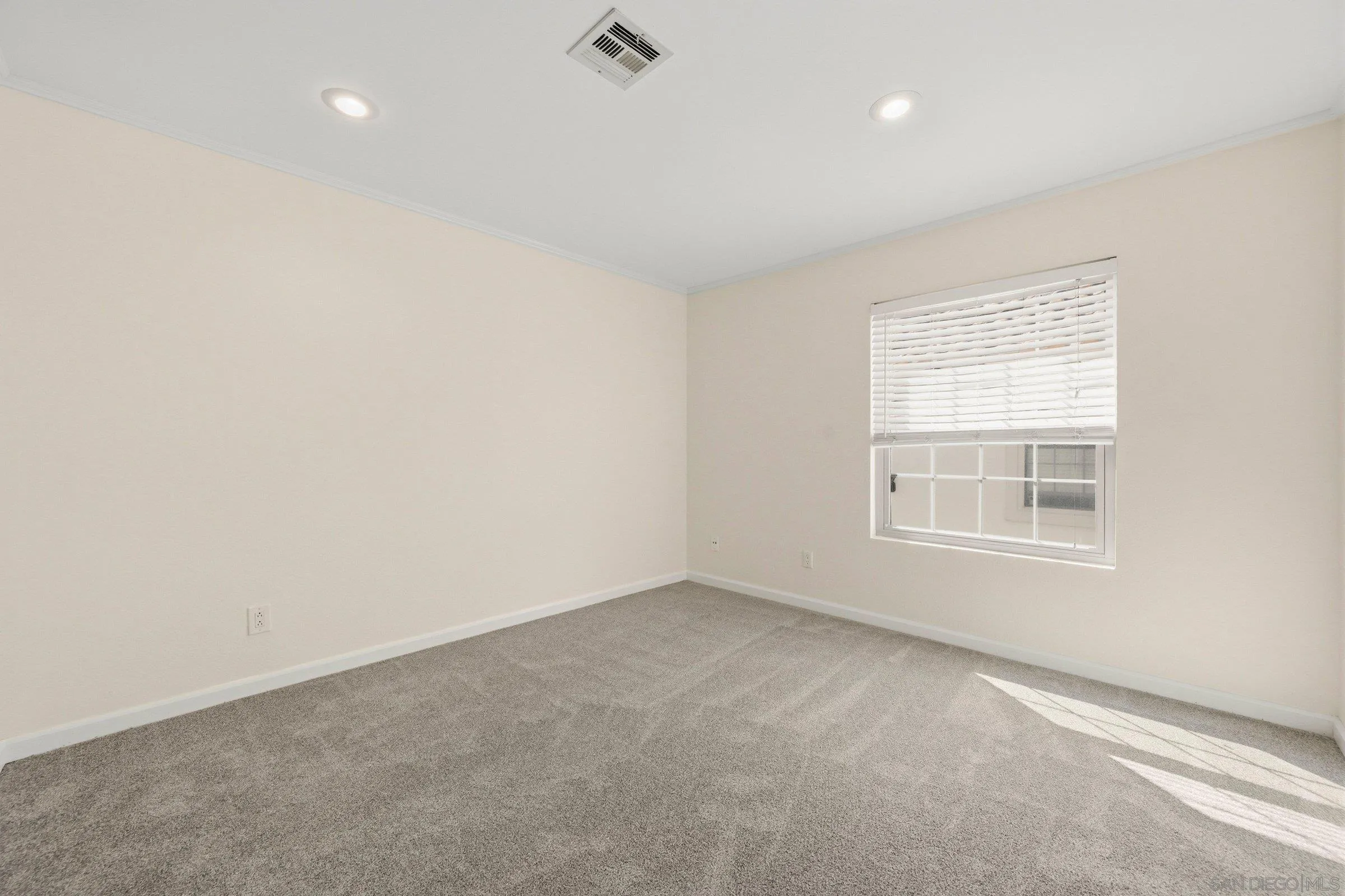 Photo #12: 260014660 Listing: Photo #12