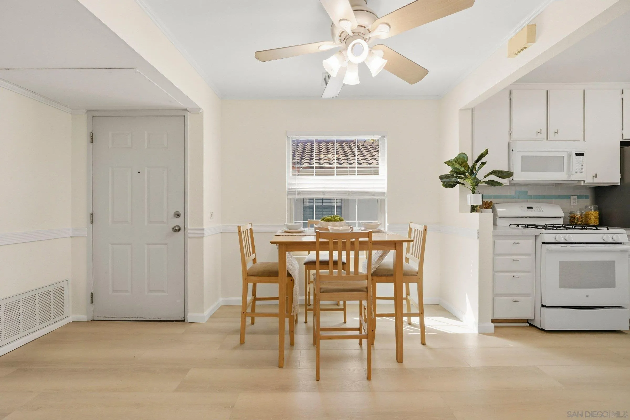 Photo #6: 260014660 Listing: Photo #6