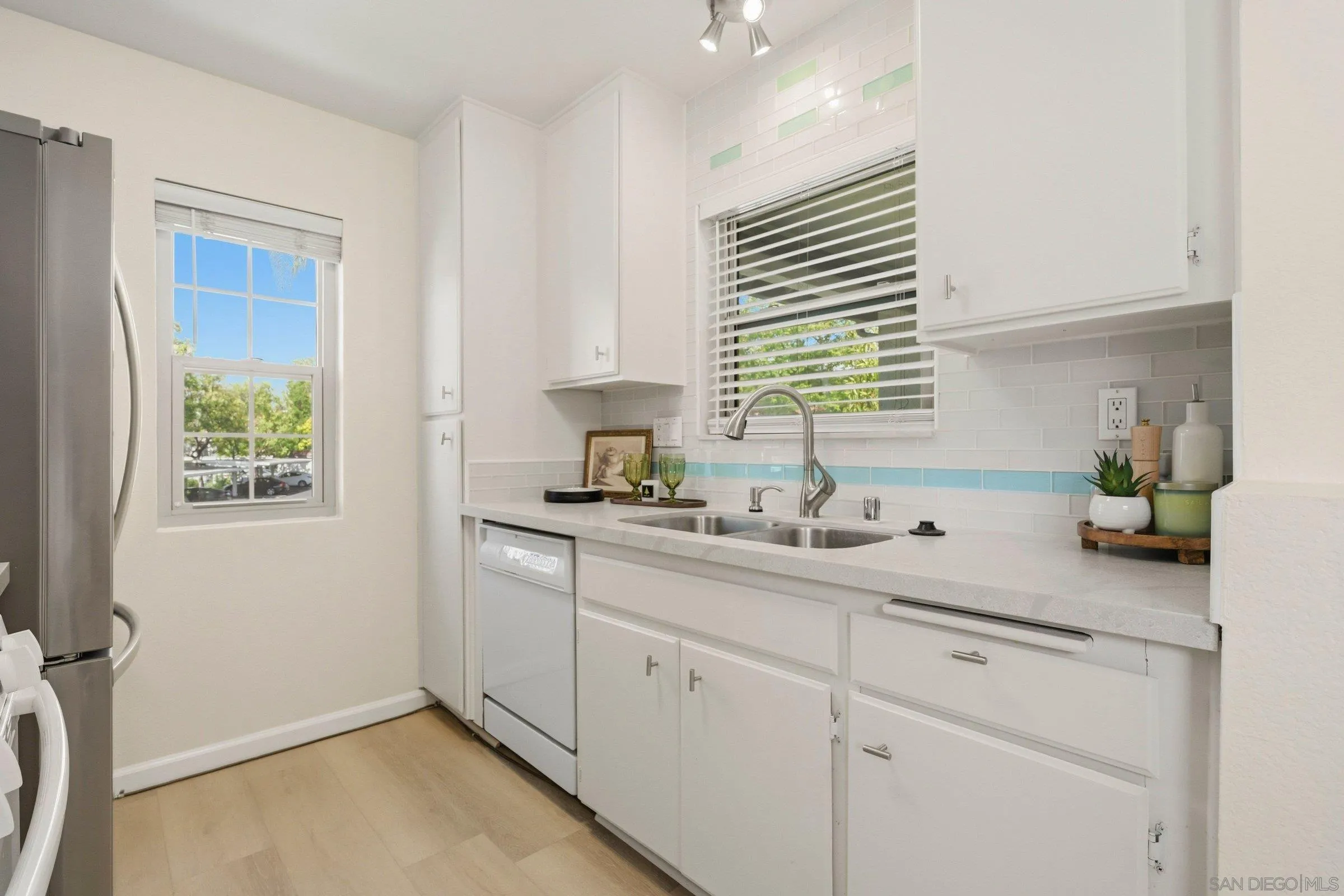 Photo #8: 260014660 Listing: Photo #8