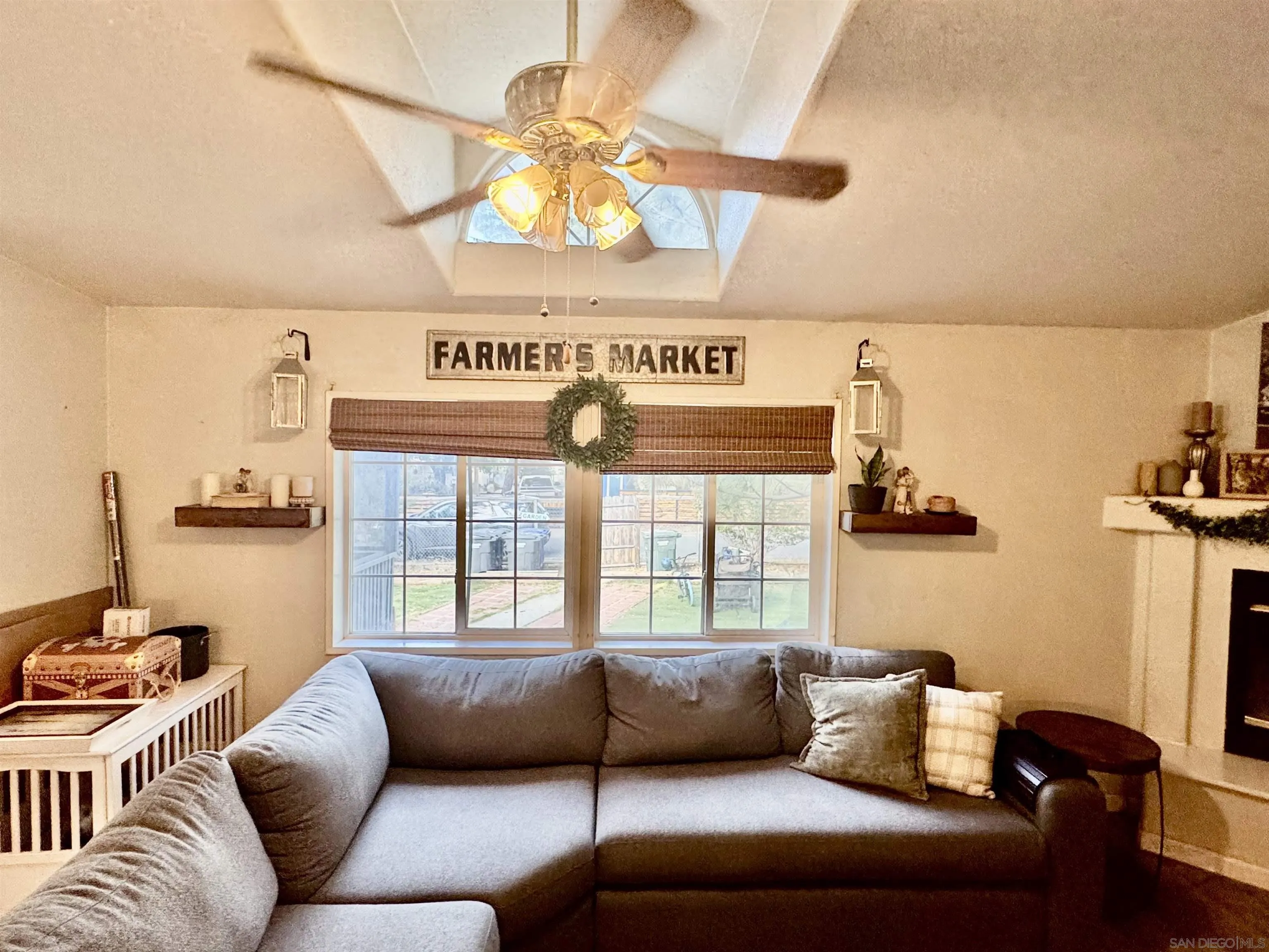 https://cdn.realtyfeed.com/cdn/127/260014661/1d3a1e07f13820bf054fd3ad3fbb3c02.webp