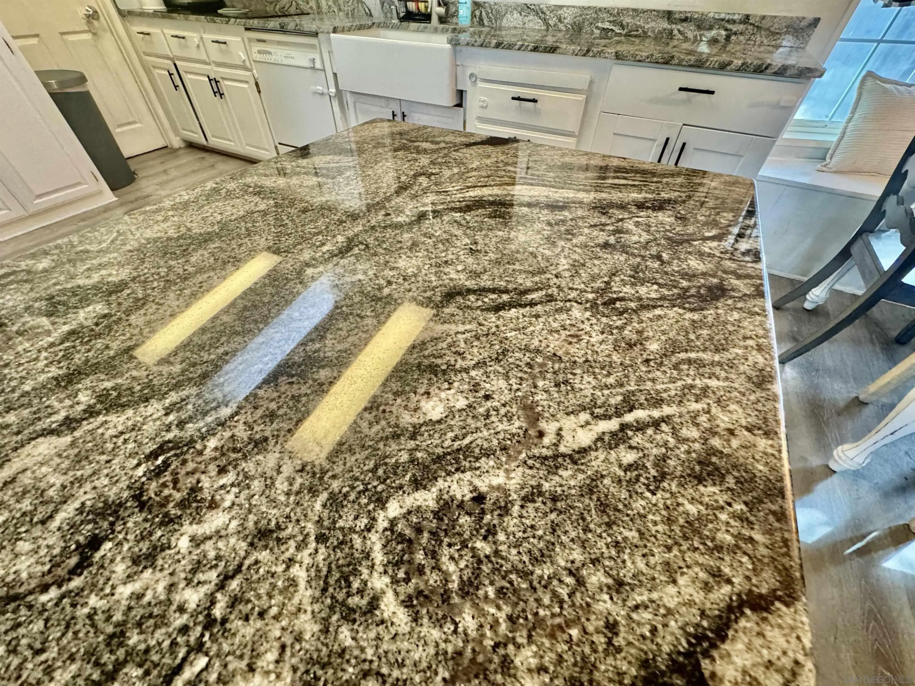 https://cdn.realtyfeed.com/cdn/127/260014661/75f2bccc5b390e3b9cf86f780ef351ed.webp