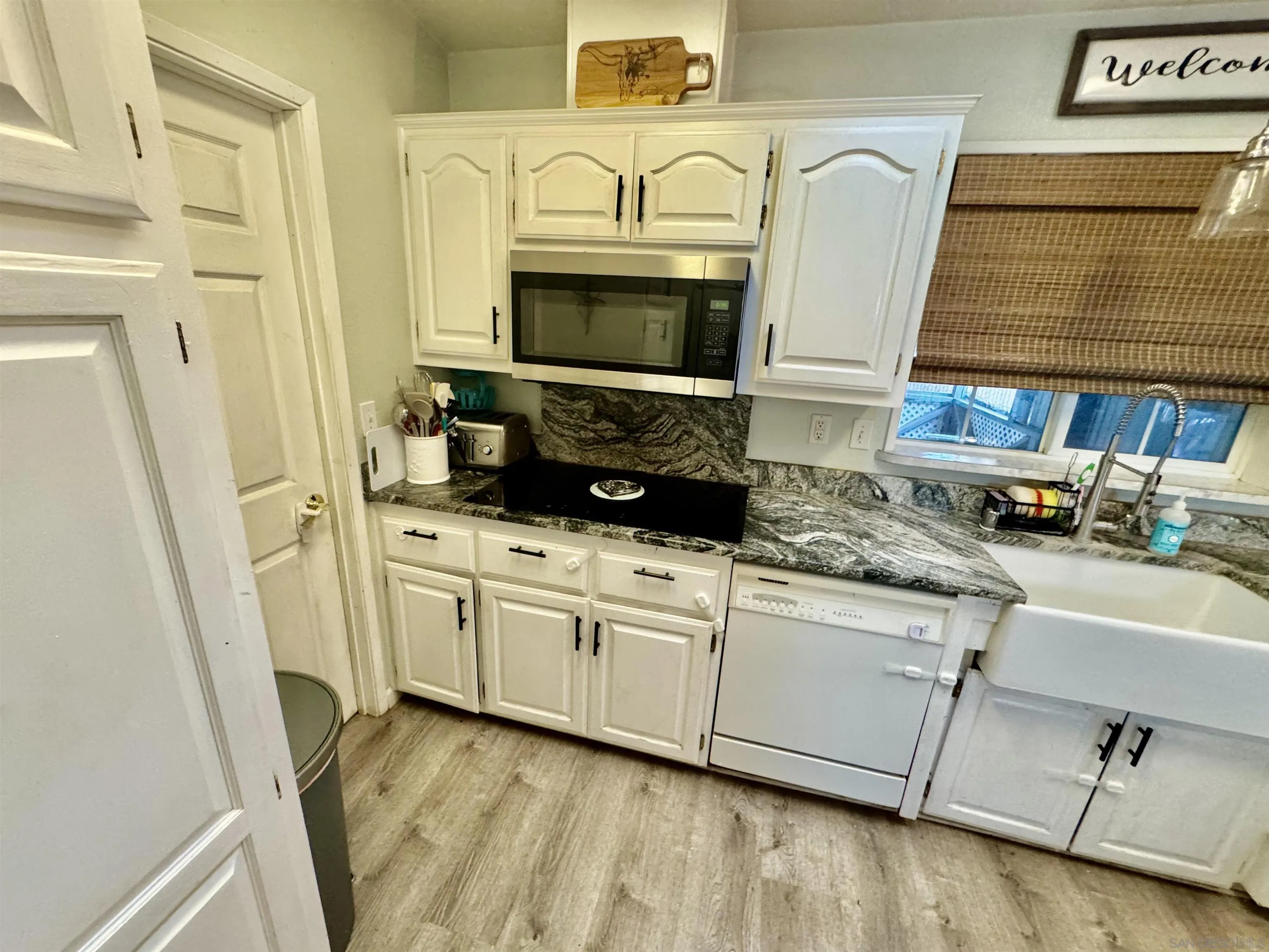 https://cdn.realtyfeed.com/cdn/127/260014661/ae25dc95b41f33f5eec4b0886e5961a5.webp