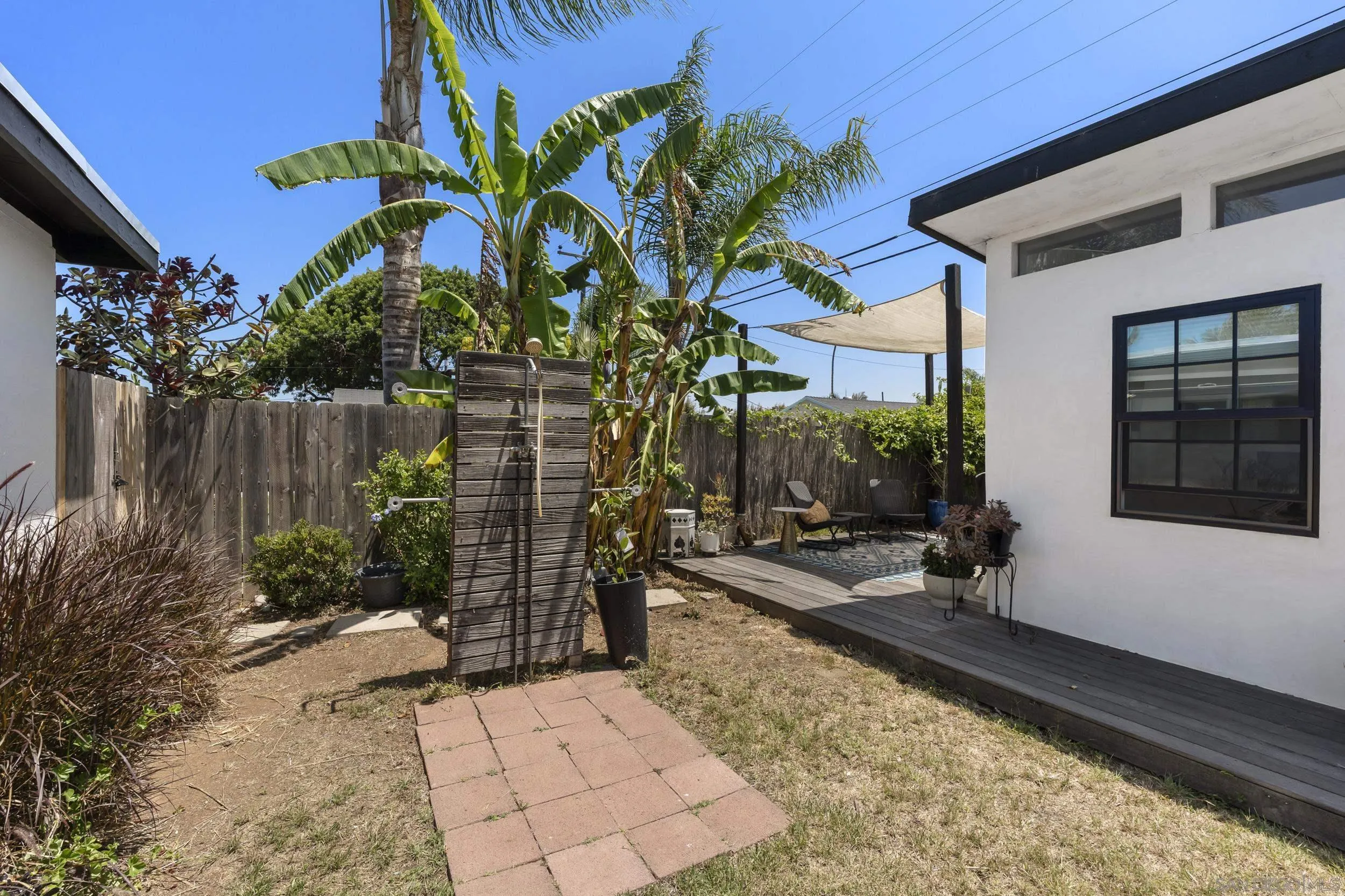 https://cdn.realtyfeed.com/cdn/127/260014662/edcb10a8edf6c58520471881c578aa71.webp