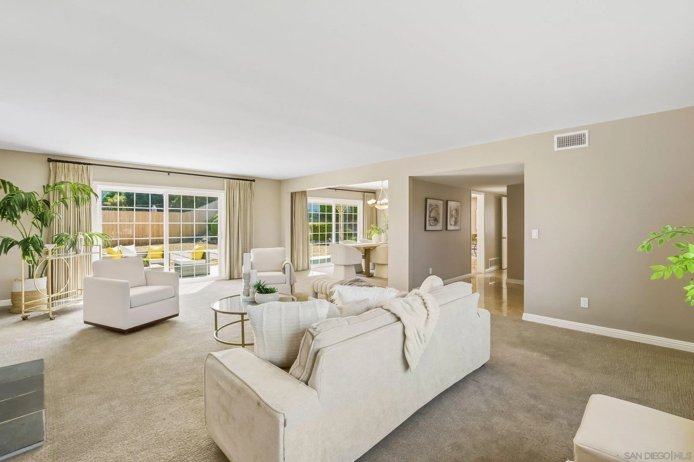 https://cdn.realtyfeed.com/cdn/127/260014675/0a75b189f40aa75b15438dc32c07dd15.webp