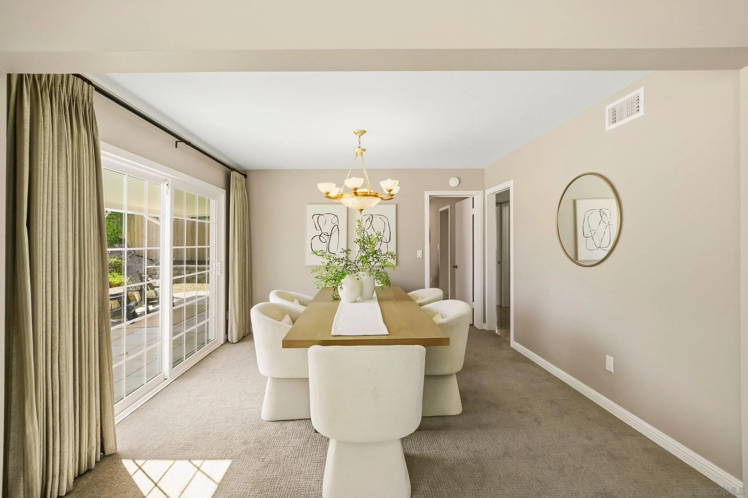 https://cdn.realtyfeed.com/cdn/127/260014675/28bc14c9d2feff9f5dd3f9e3e31a5f61.webp