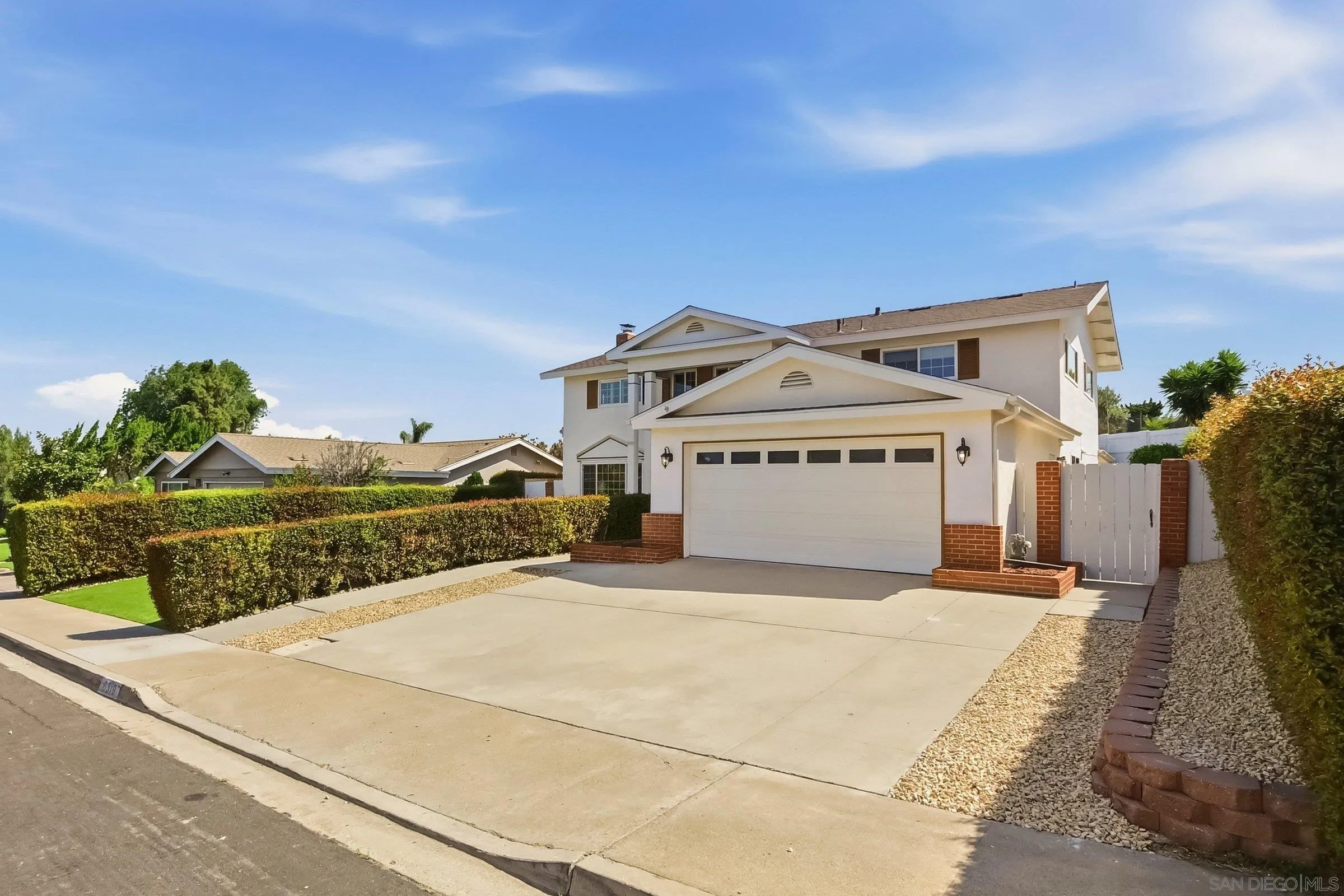 https://cdn.realtyfeed.com/cdn/127/260014675/70bb6bbf28e3cc2718b8c9f1aed69fe7.webp