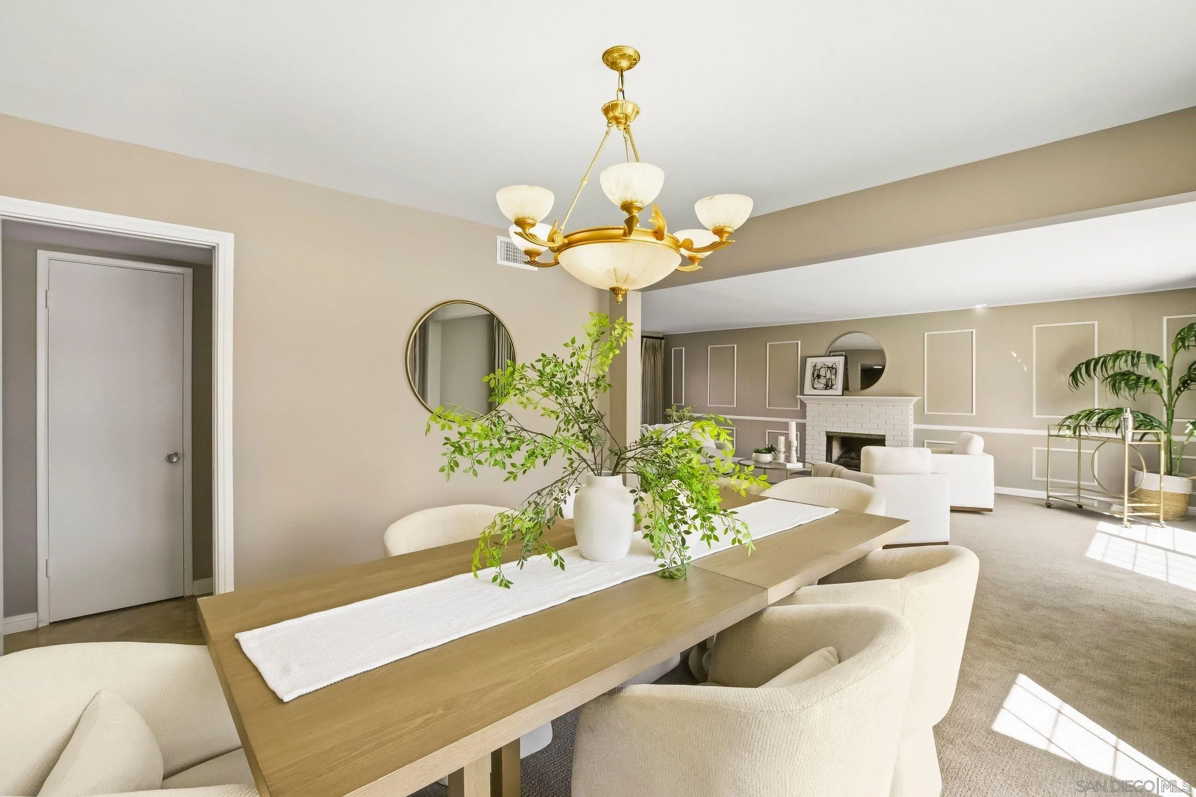 https://cdn.realtyfeed.com/cdn/127/260014675/760907b26c4c29b083e82459ee83dd7c.webp