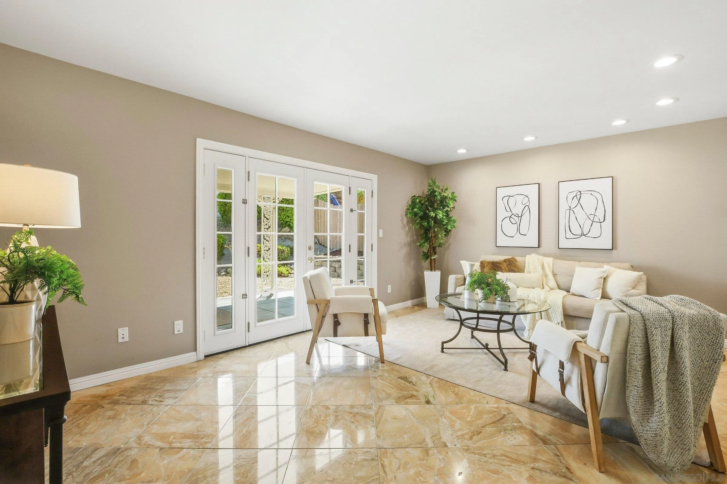 https://cdn.realtyfeed.com/cdn/127/260014675/9d40aa94371cfffdb162c7a9d853f50f.webp